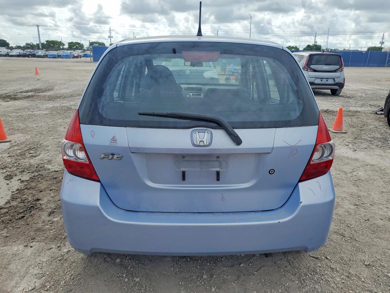 2008 Honda Fit Blue vin: JHMGD38468S046832