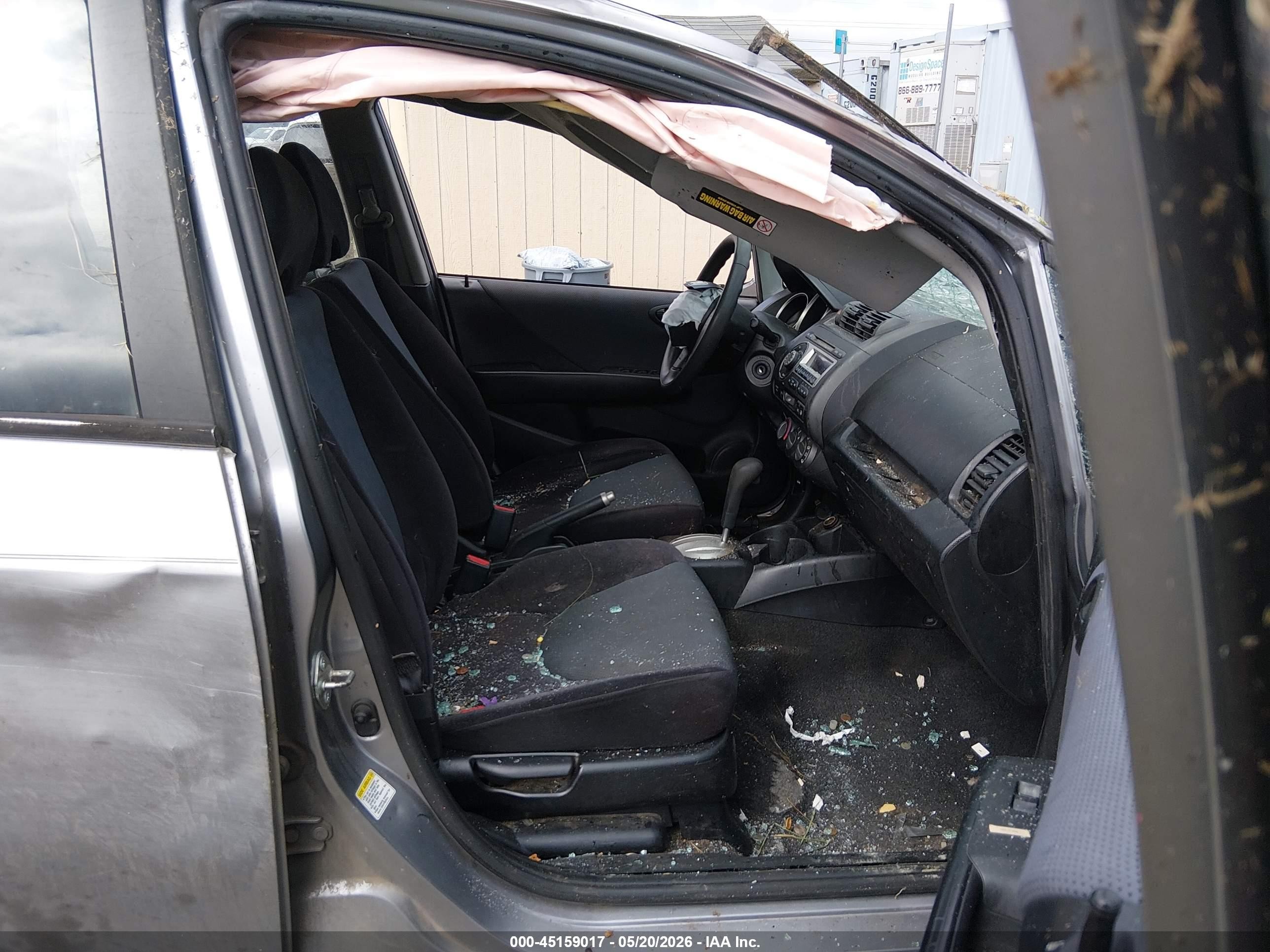 2008 Honda Fit   Silver vin: JHMGD38488S047383
