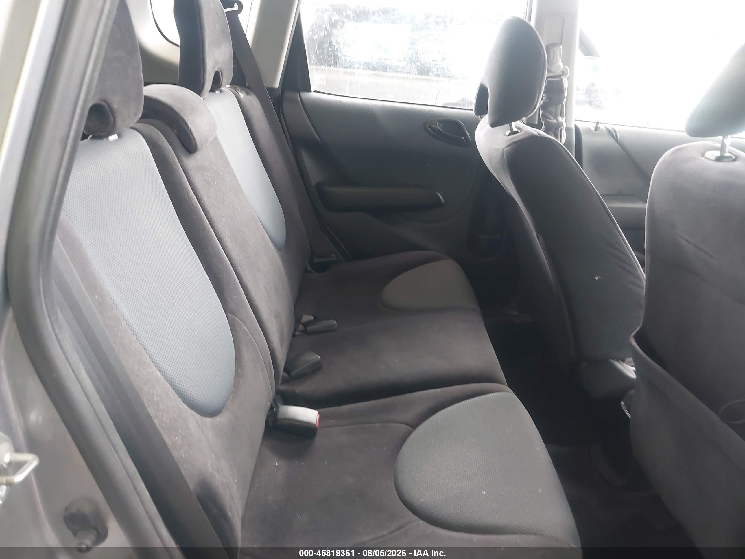 2008 Honda Fit   Серебряный vin: JHMGD38498S061079