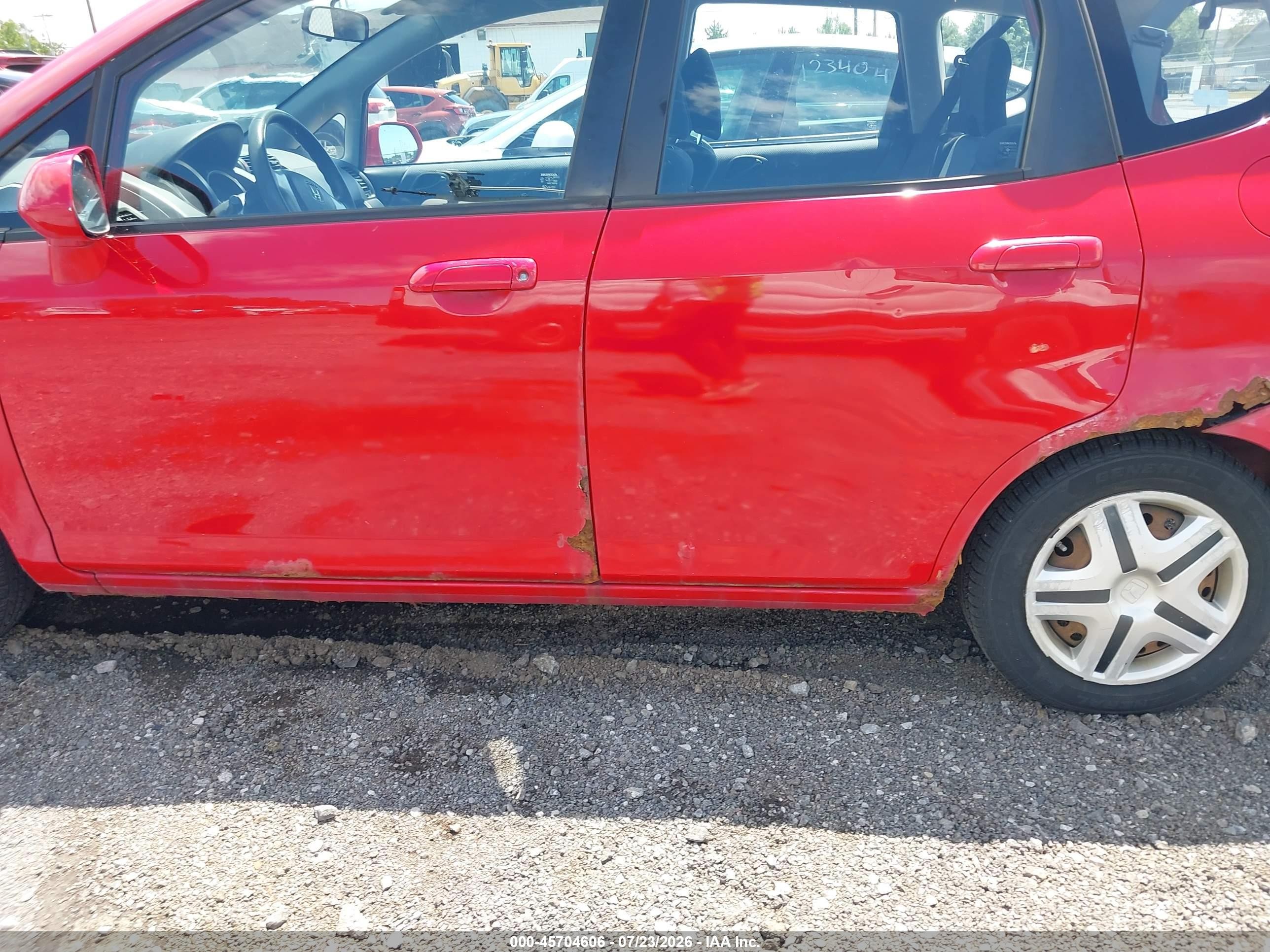 2008 Honda Fit   Red vin: JHMGD38498S067030