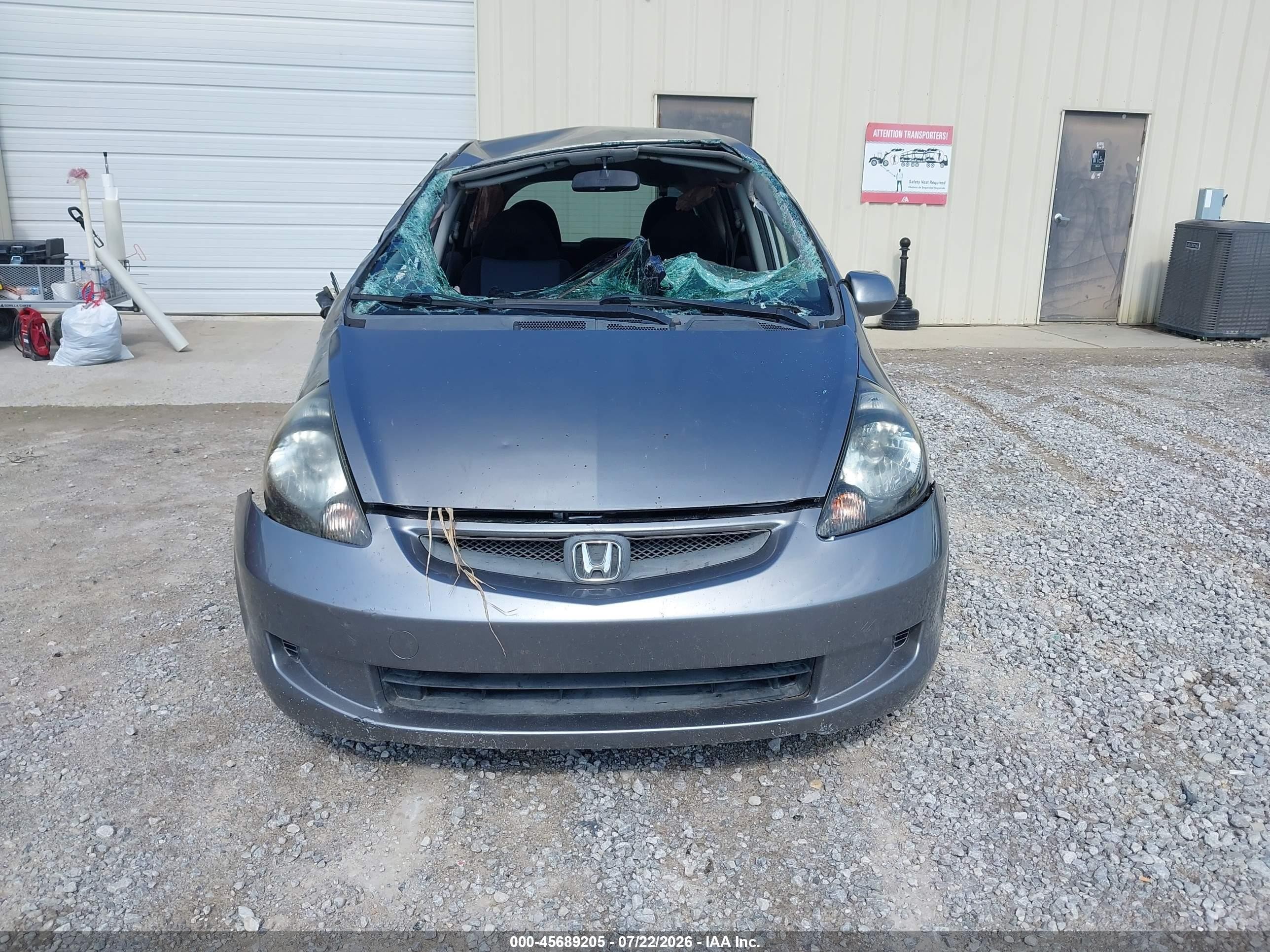 2007 Honda Fit   Silver vin: JHMGD384X7S037159
