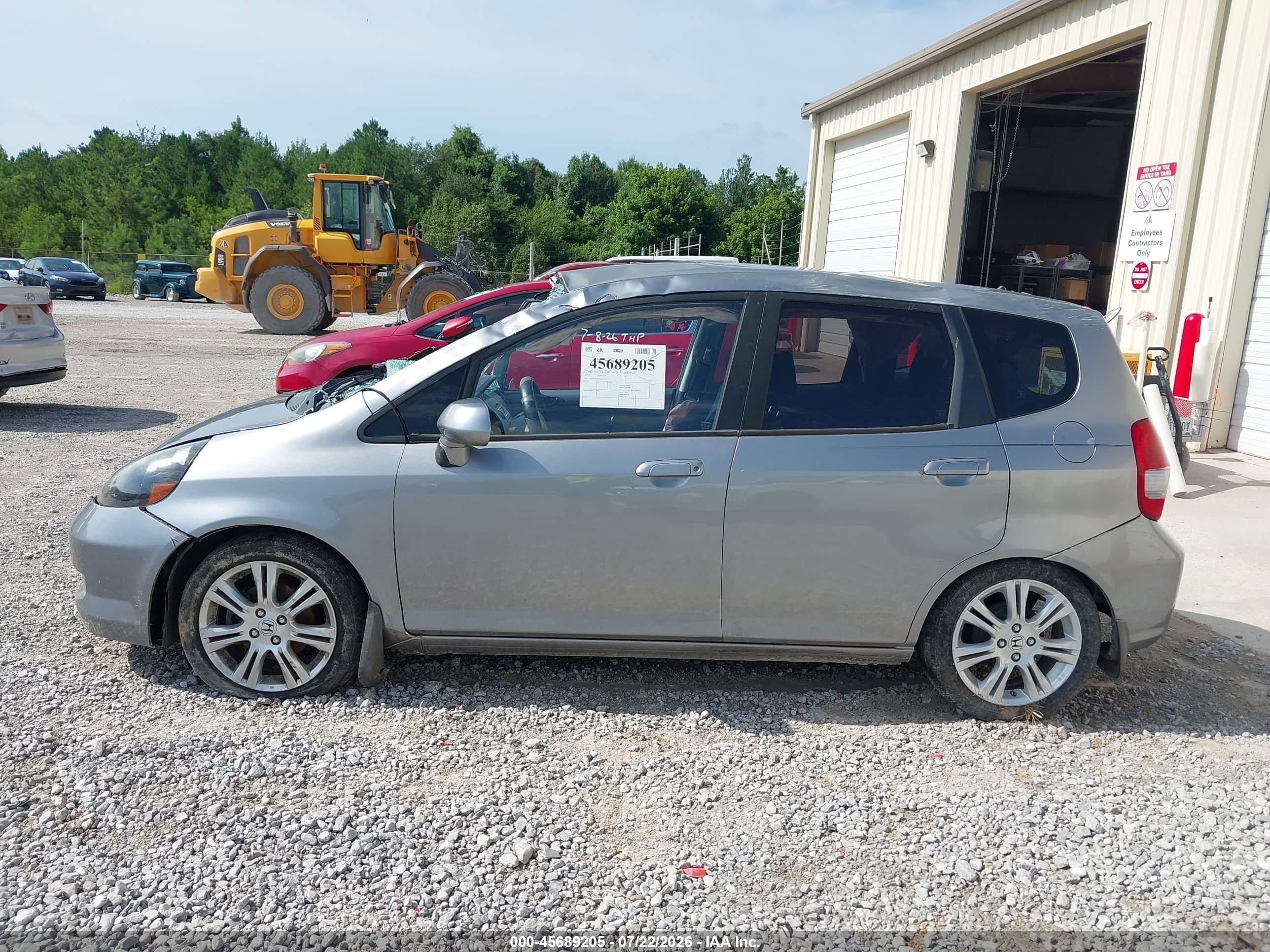 2007 Honda Fit   Silver vin: JHMGD384X7S037159