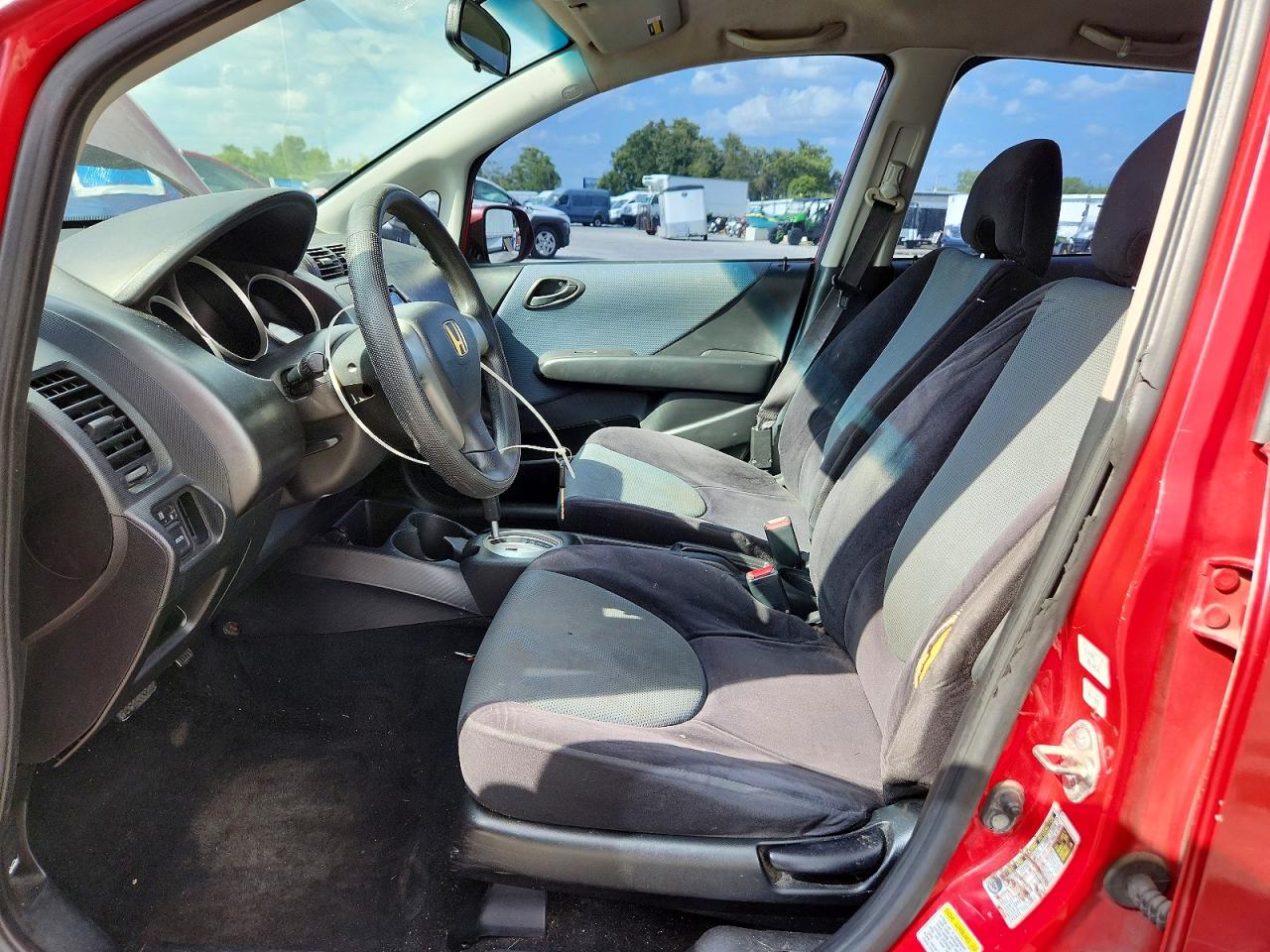 2008 Honda Fit Red vin: JHMGD384X8S020623