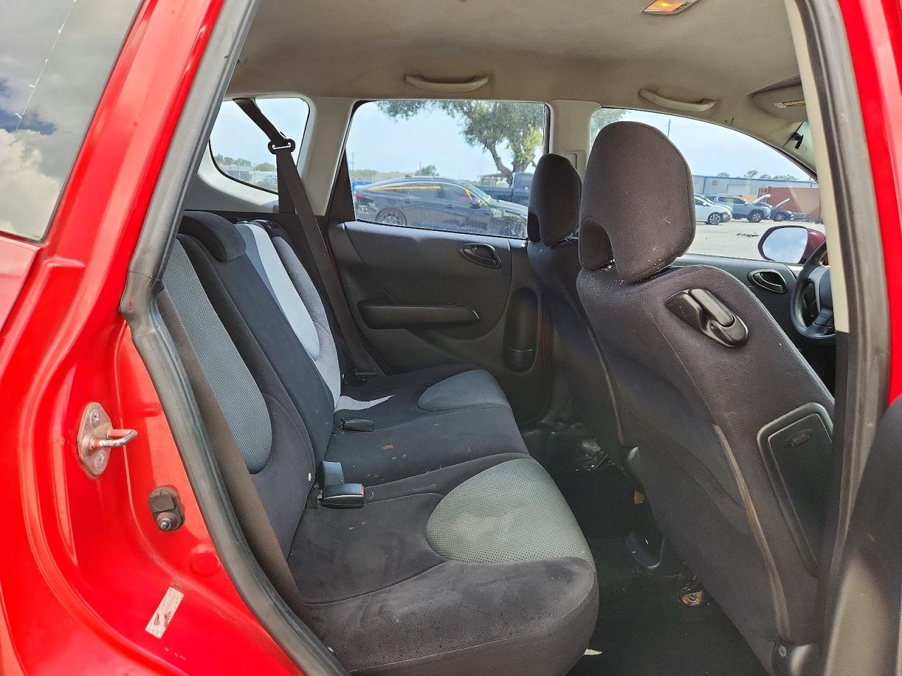2008 Honda Fit Red vin: JHMGD384X8S020623