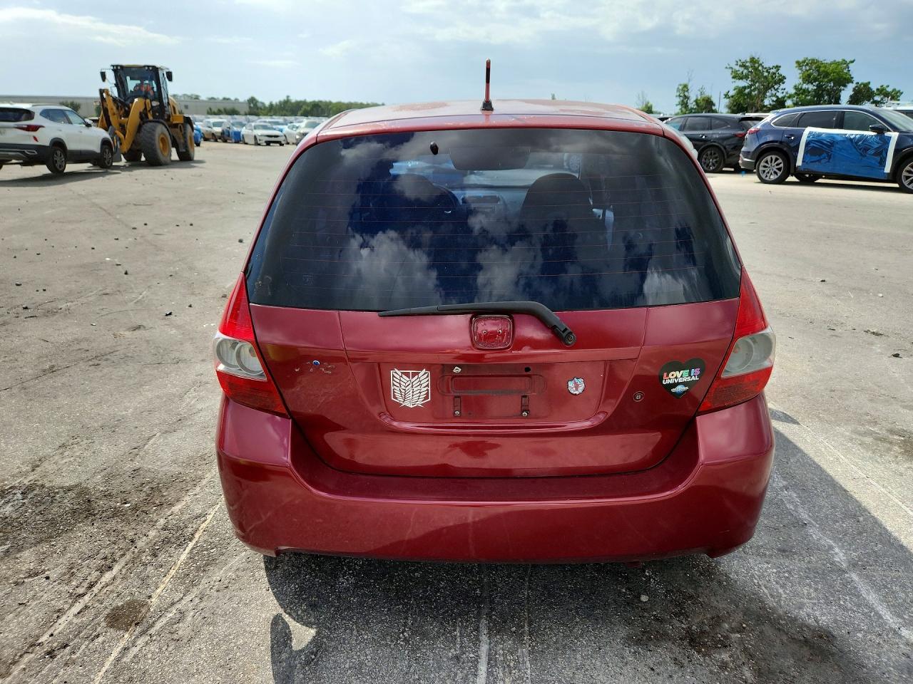 2008 Honda Fit Red vin: JHMGD384X8S020623