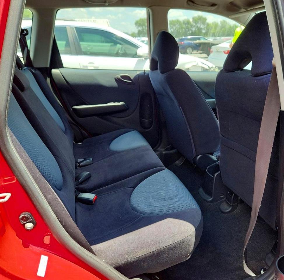 2007 Honda Fit S Red vin: JHMGD38607S002390
