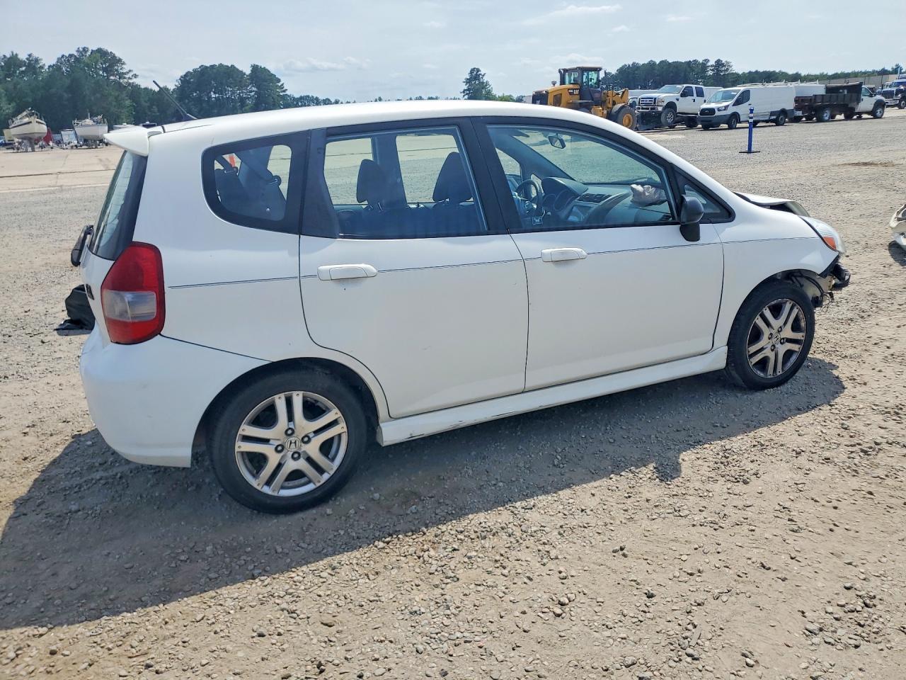 2007 Honda Fit S White vin: JHMGD38607S027225
