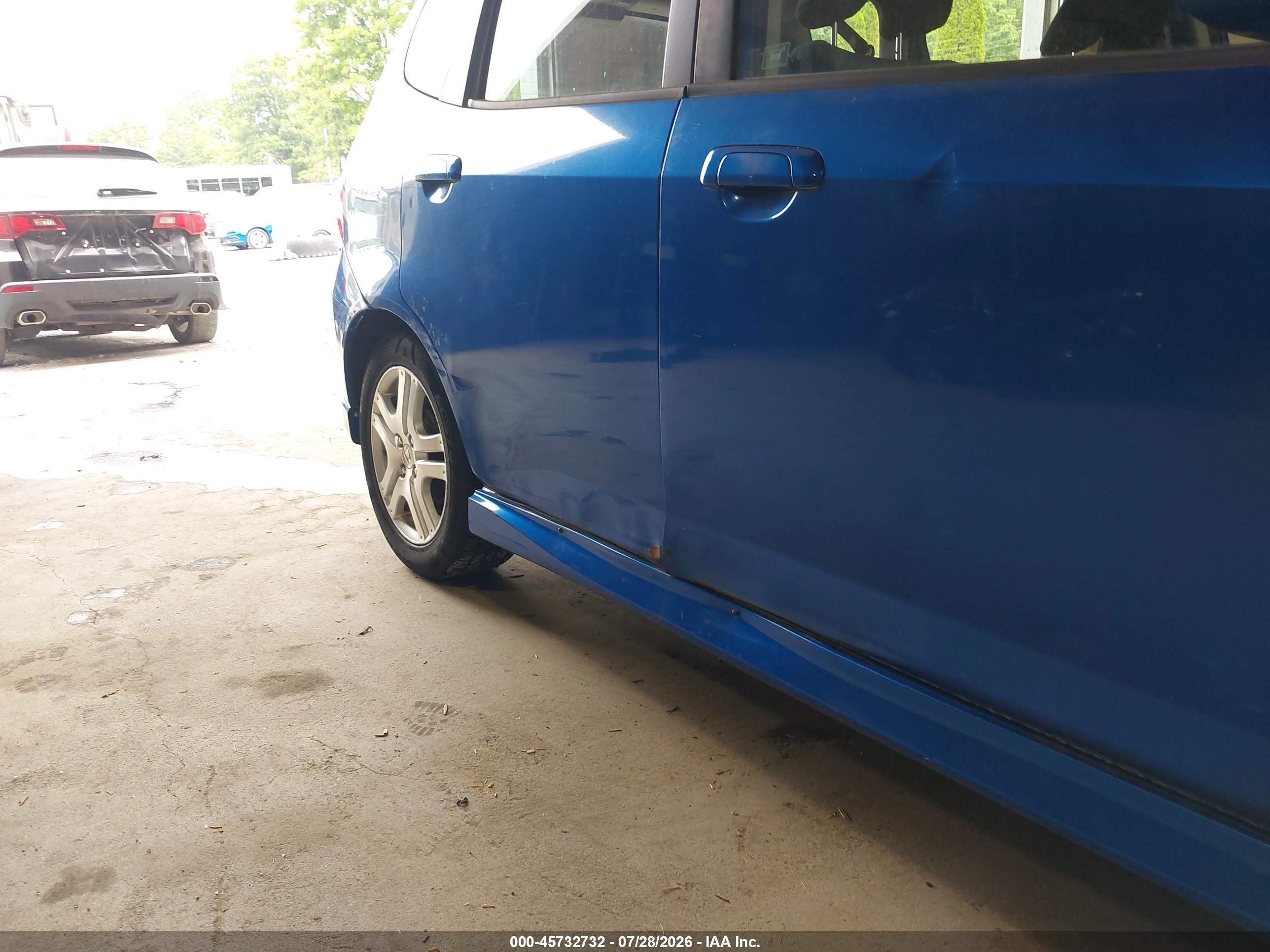 2007 Honda Fit Sport Blue vin: JHMGD38607S049225