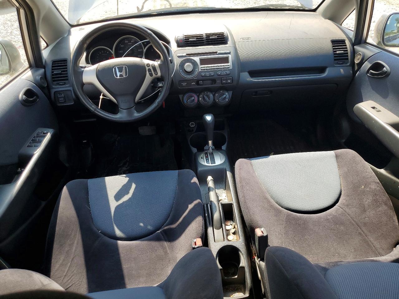 2008 Honda Fit Sport Silver vin: JHMGD38608S064261