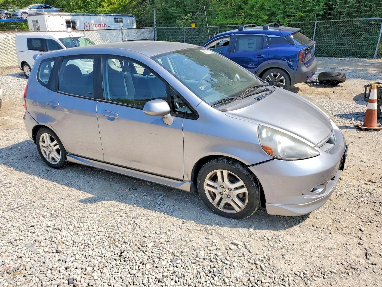 2008 Honda Fit Sport Silver vin: JHMGD38608S064261