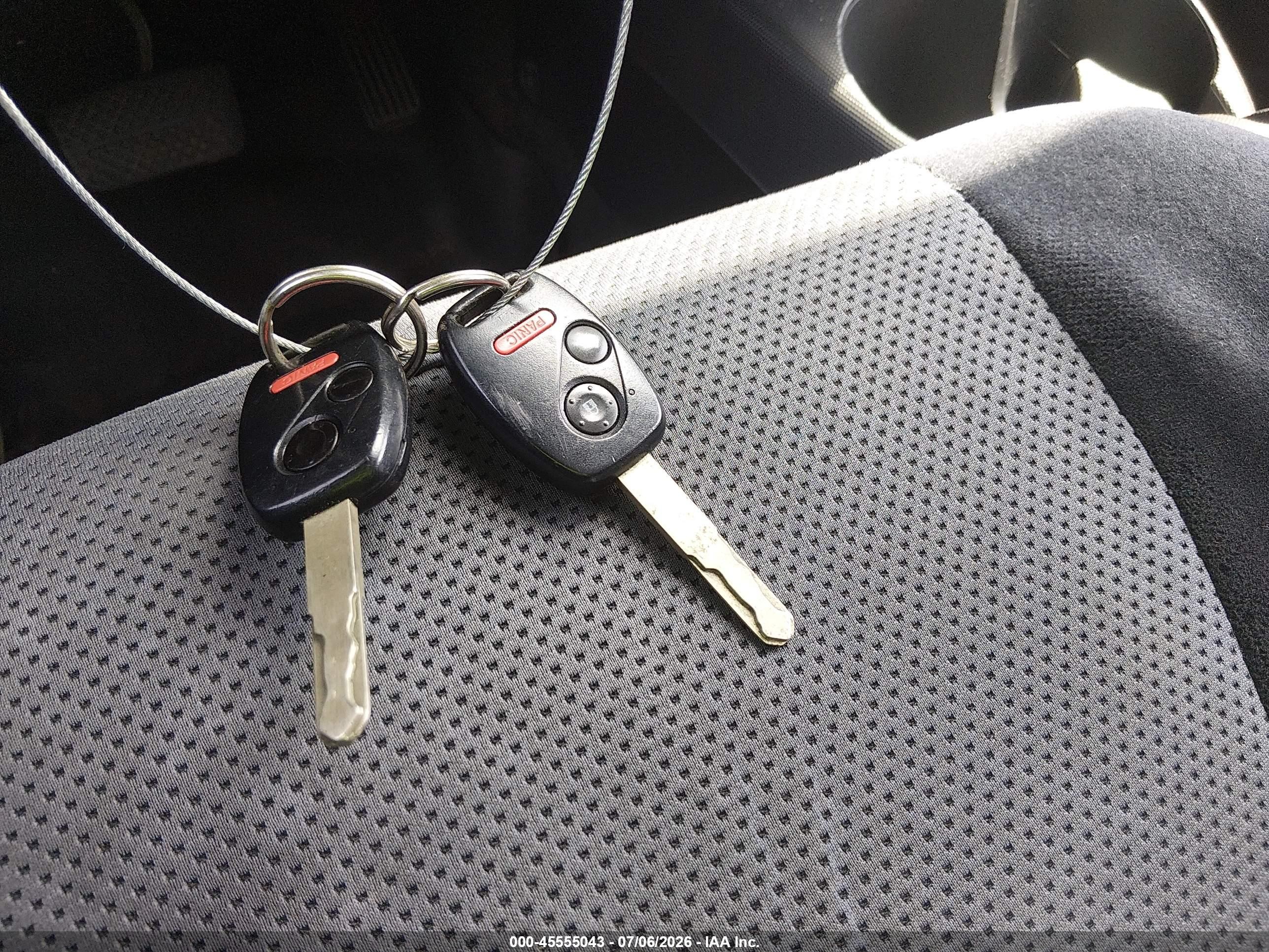 2007 Honda Fit Sport Silver vin: JHMGD38617S055017