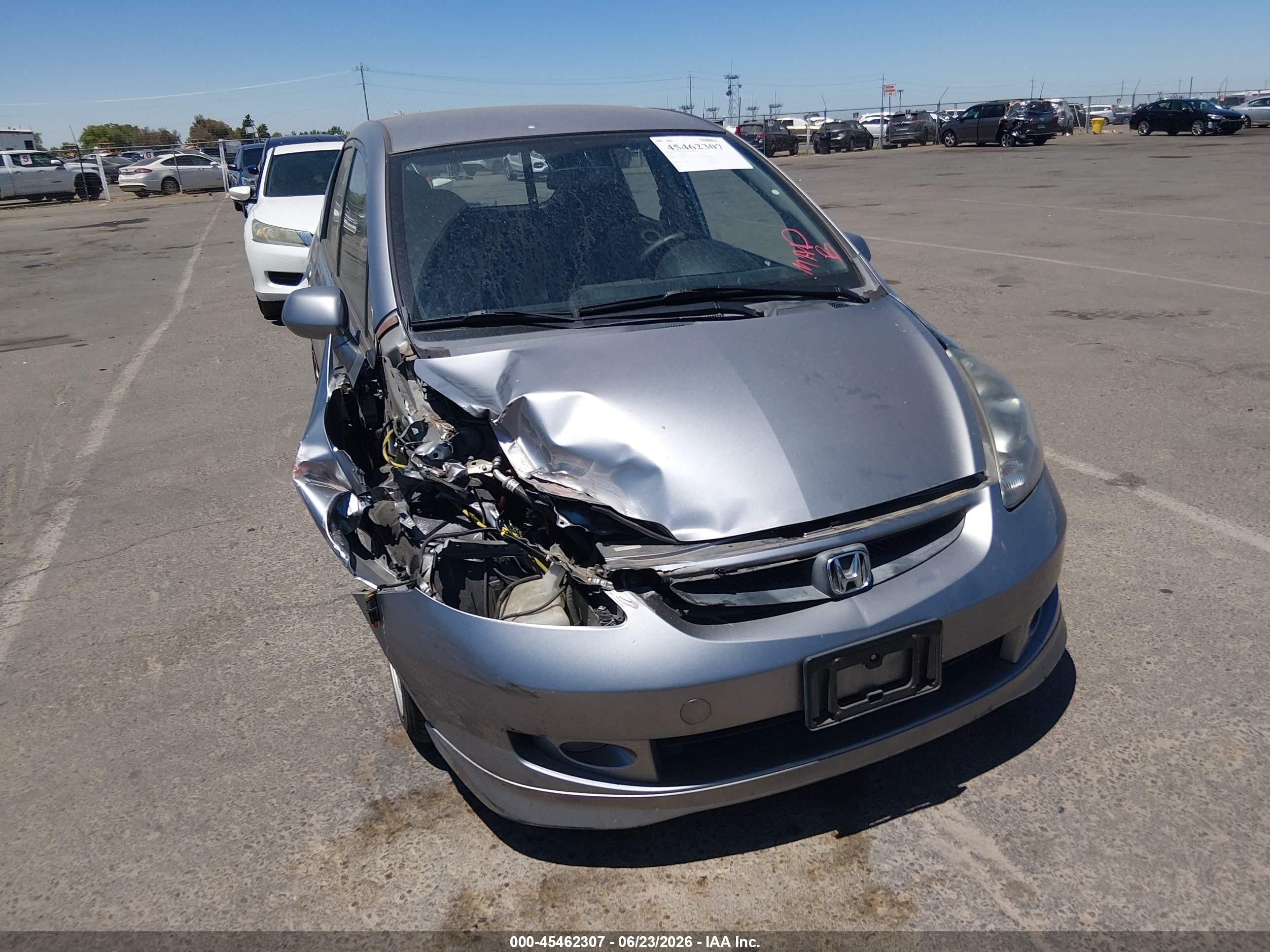 2008 Honda Fit Sport Silver vin: JHMGD38618S012346