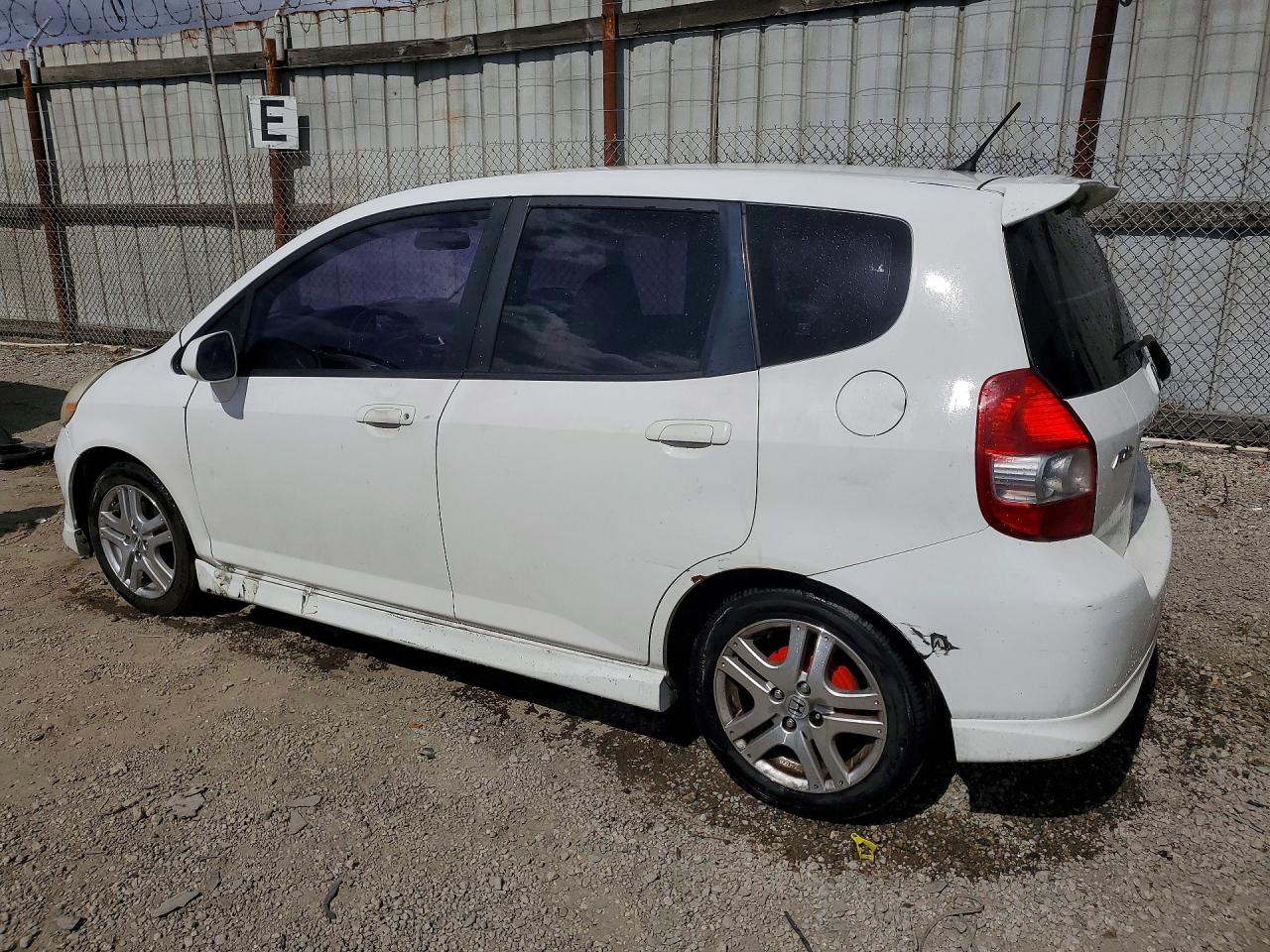 2007 Honda Fit S White vin: JHMGD38627S030367