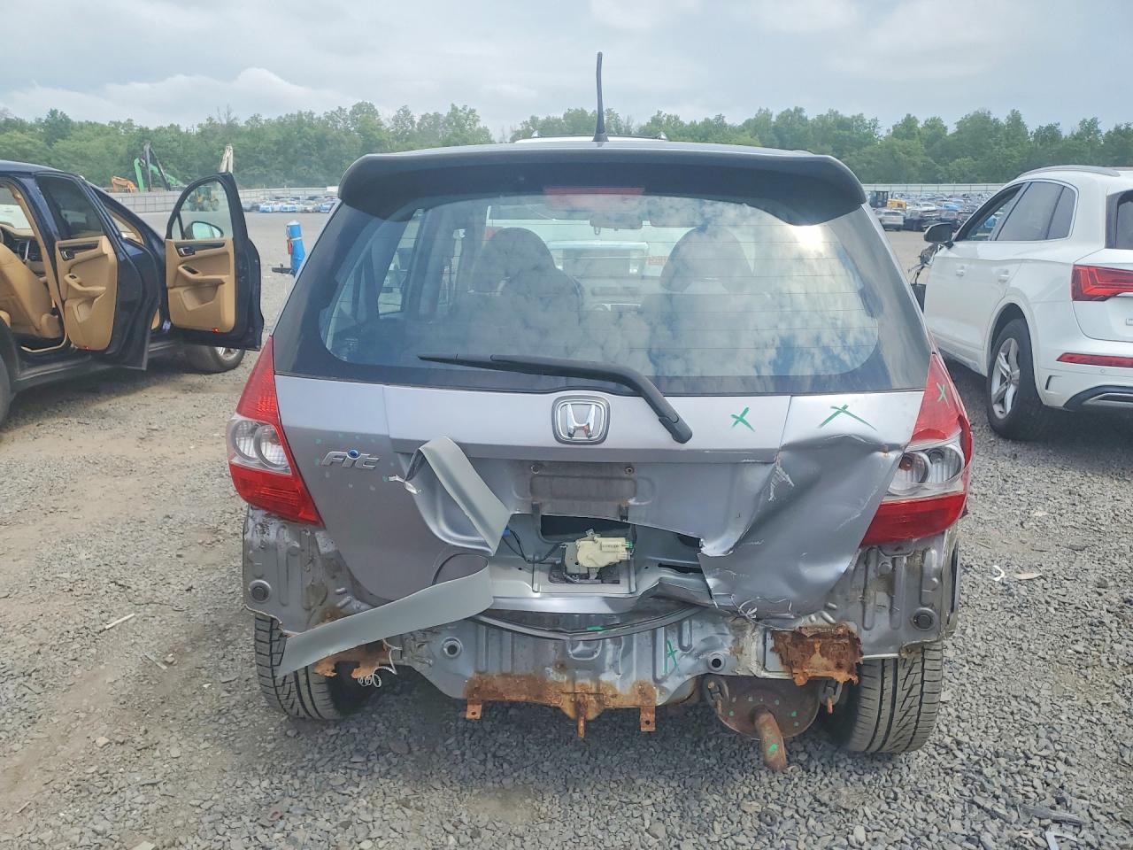 2008 Honda Fit Sport Серебряный vin: JHMGD38638S021694