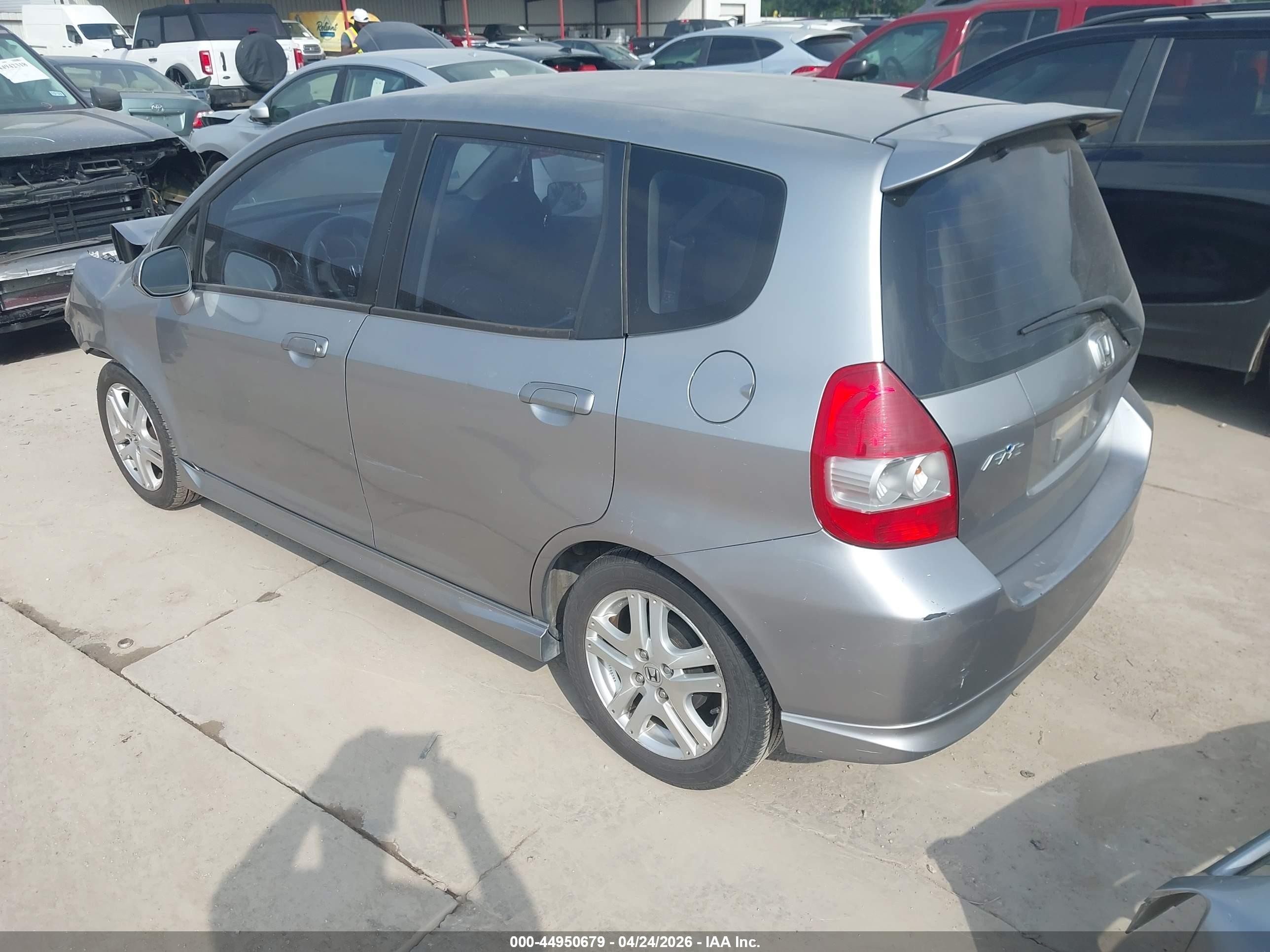 2008 Honda Fit Sport Silver vin: JHMGD38638S034557