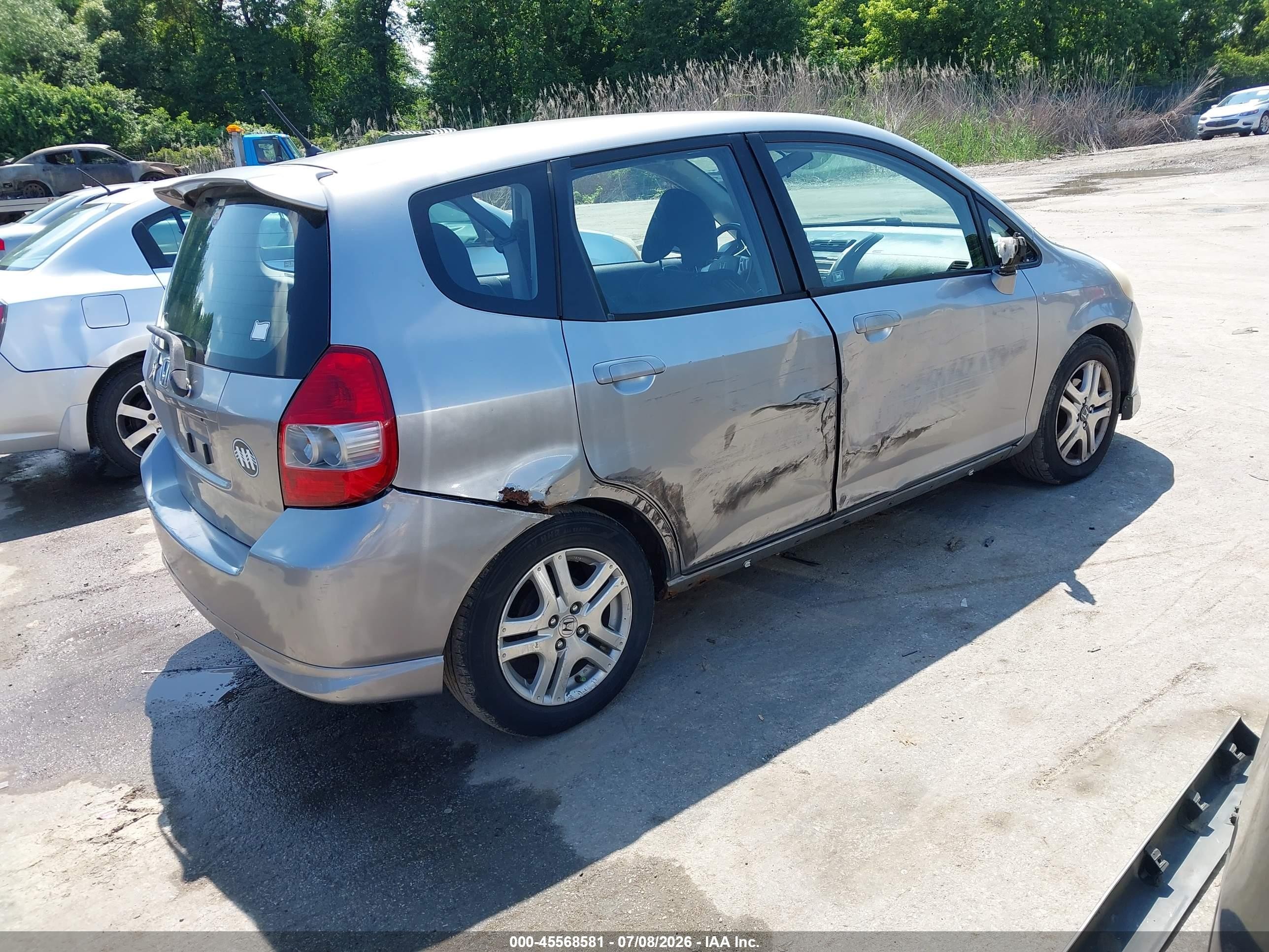 2007 Honda Fit Sport Silver vin: JHMGD38647S042794