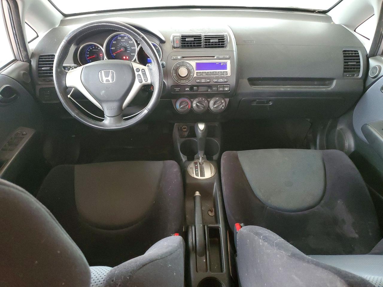 2007 Honda Fit S Silver vin: JHMGD38657S015880