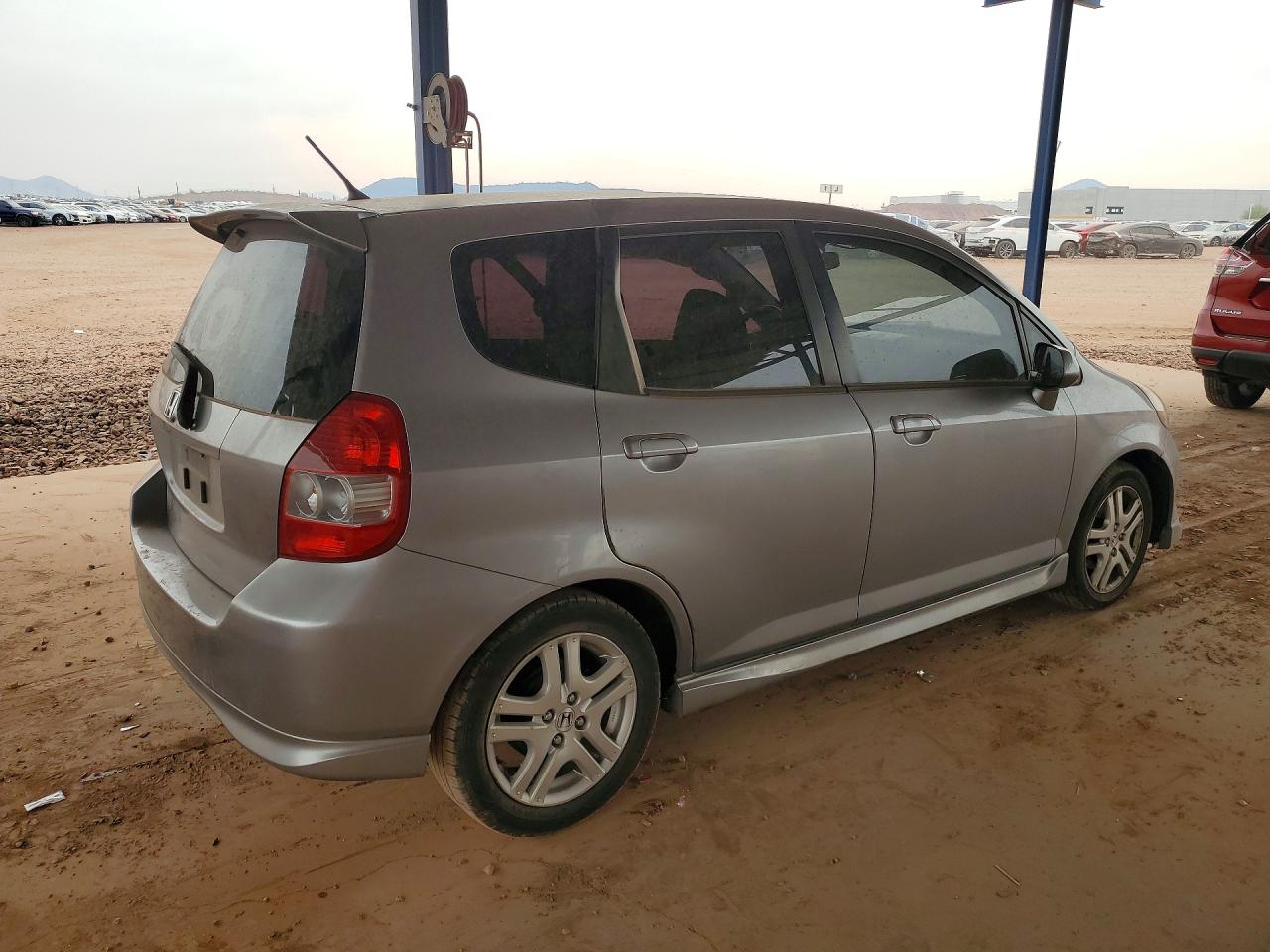 2007 Honda Fit S Silver vin: JHMGD38657S015880