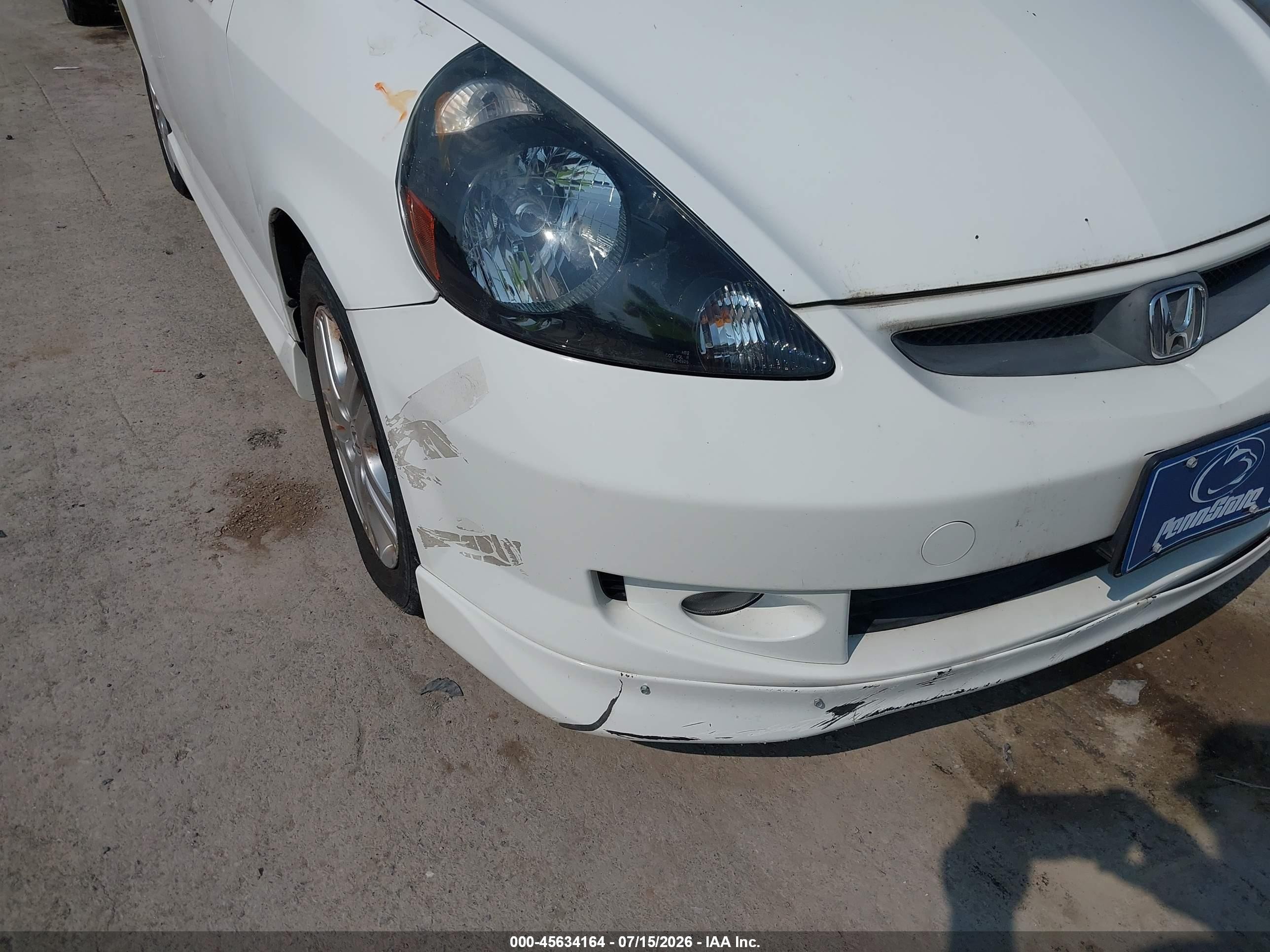 2007 Honda Fit Sport White vin: JHMGD38657S021727
