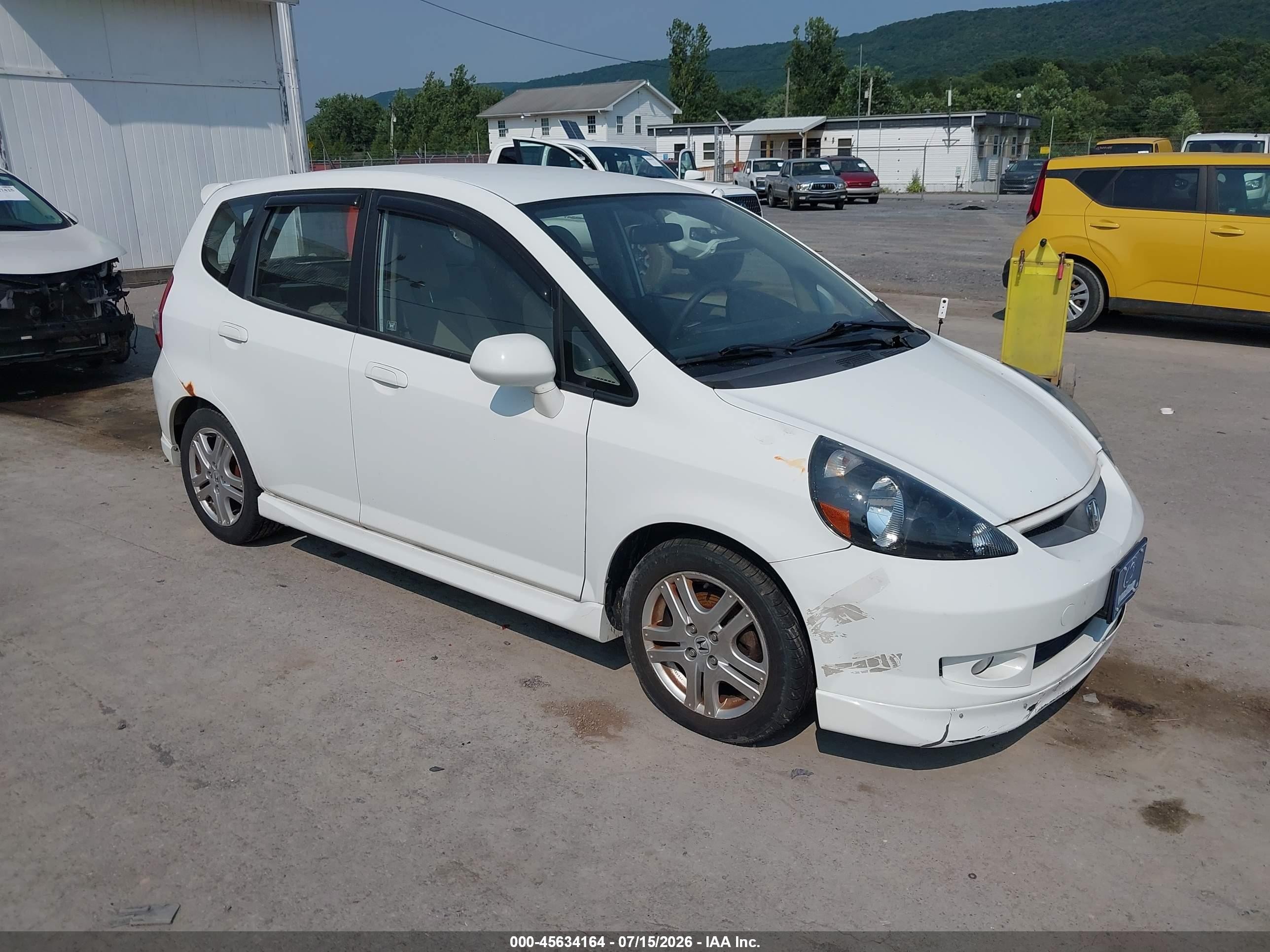 2007 Honda Fit Sport White vin: JHMGD38657S021727