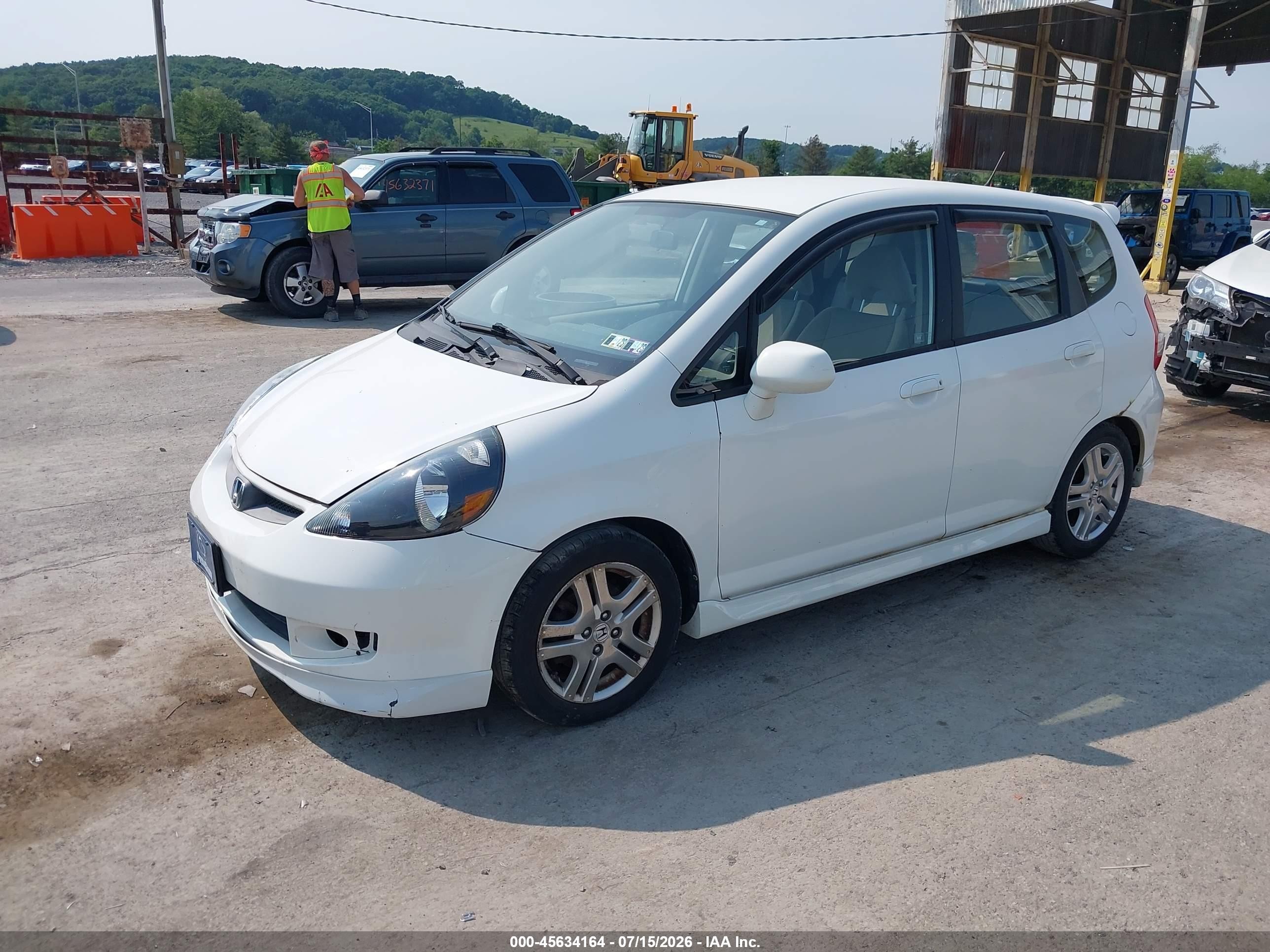 2007 Honda Fit Sport White vin: JHMGD38657S021727