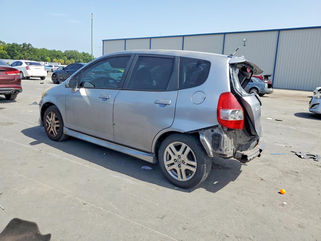 2007 Honda Fit S Silver vin: JHMGD38657S022232