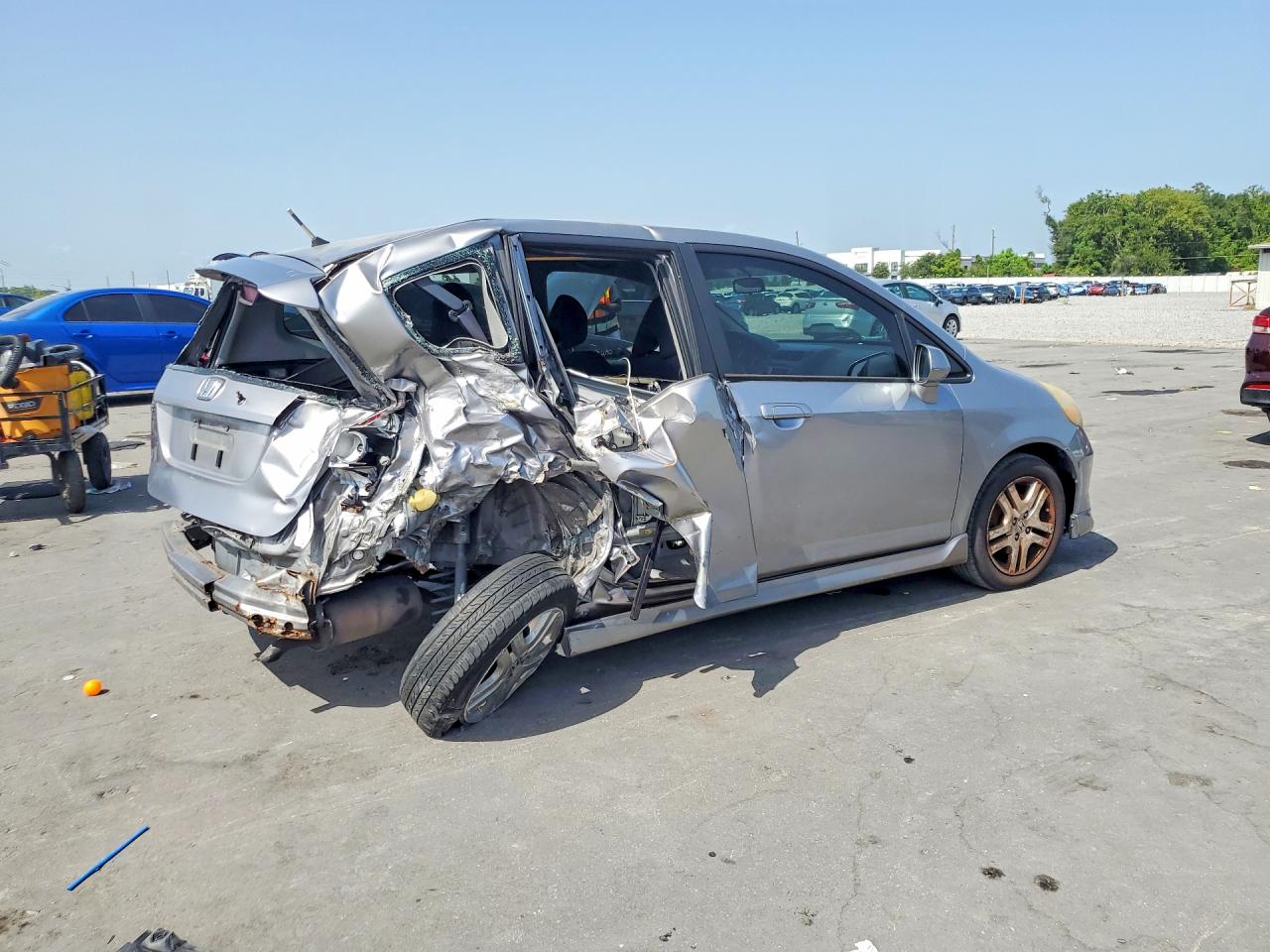 2007 Honda Fit S Silver vin: JHMGD38657S022232
