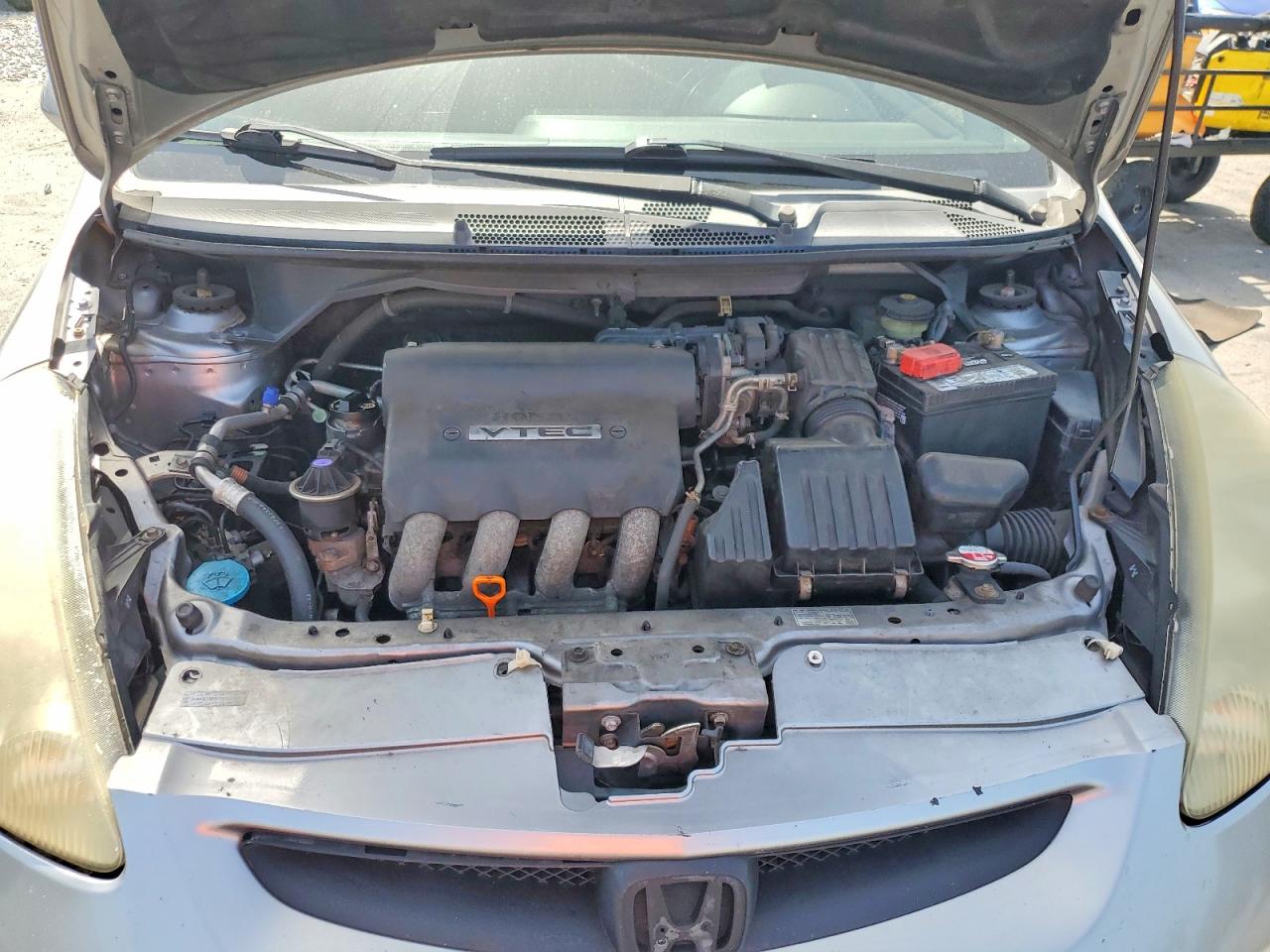2007 Honda Fit S Silver vin: JHMGD38657S022232