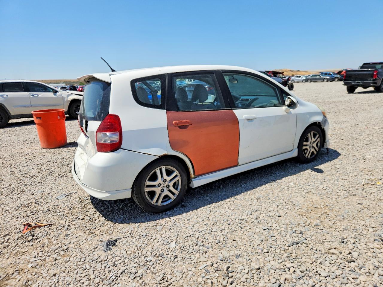 2007 Honda Fit S White vin: JHMGD38667S016150