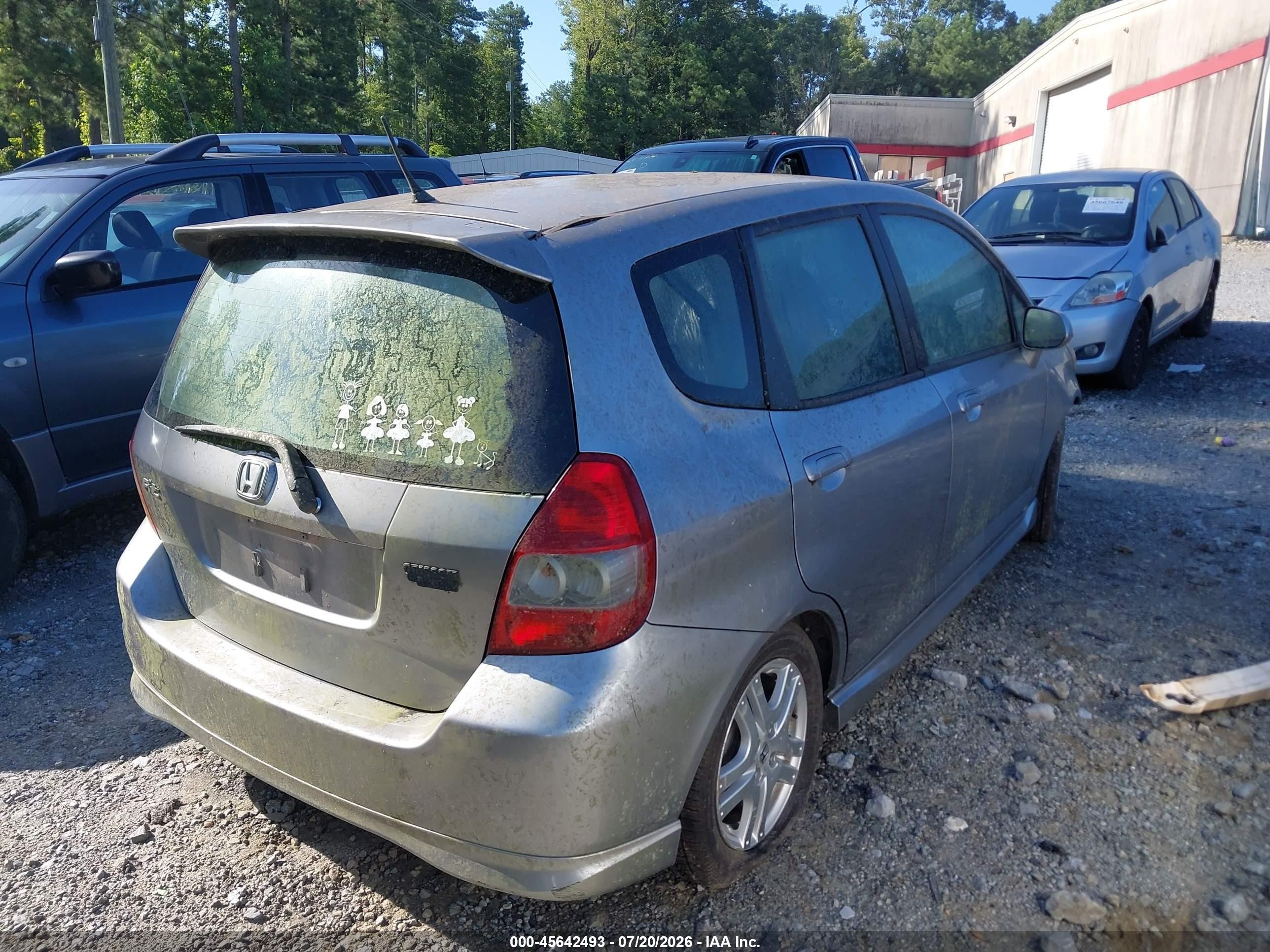2007 Honda Fit Sport Silver vin: JHMGD38667S034163