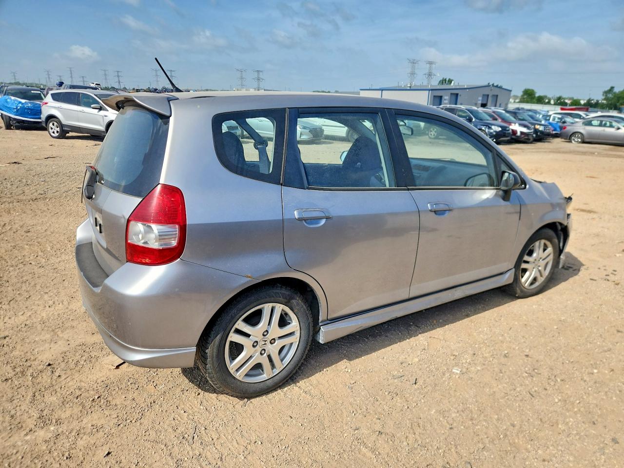 2007 Honda Fit S Silver vin: JHMGD38667S047415
