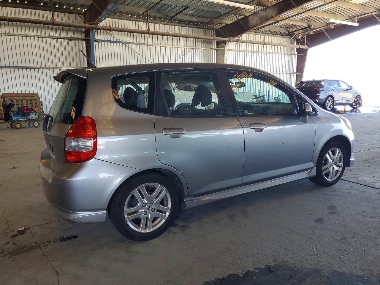 2008 Honda Fit Sport Silver vin: JHMGD38668S039946