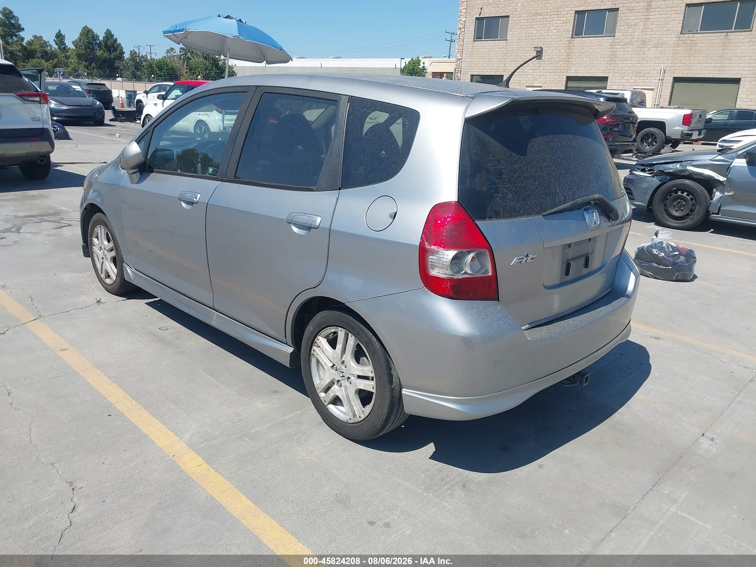 2007 Honda Fit Sport Silver vin: JHMGD38677S024516