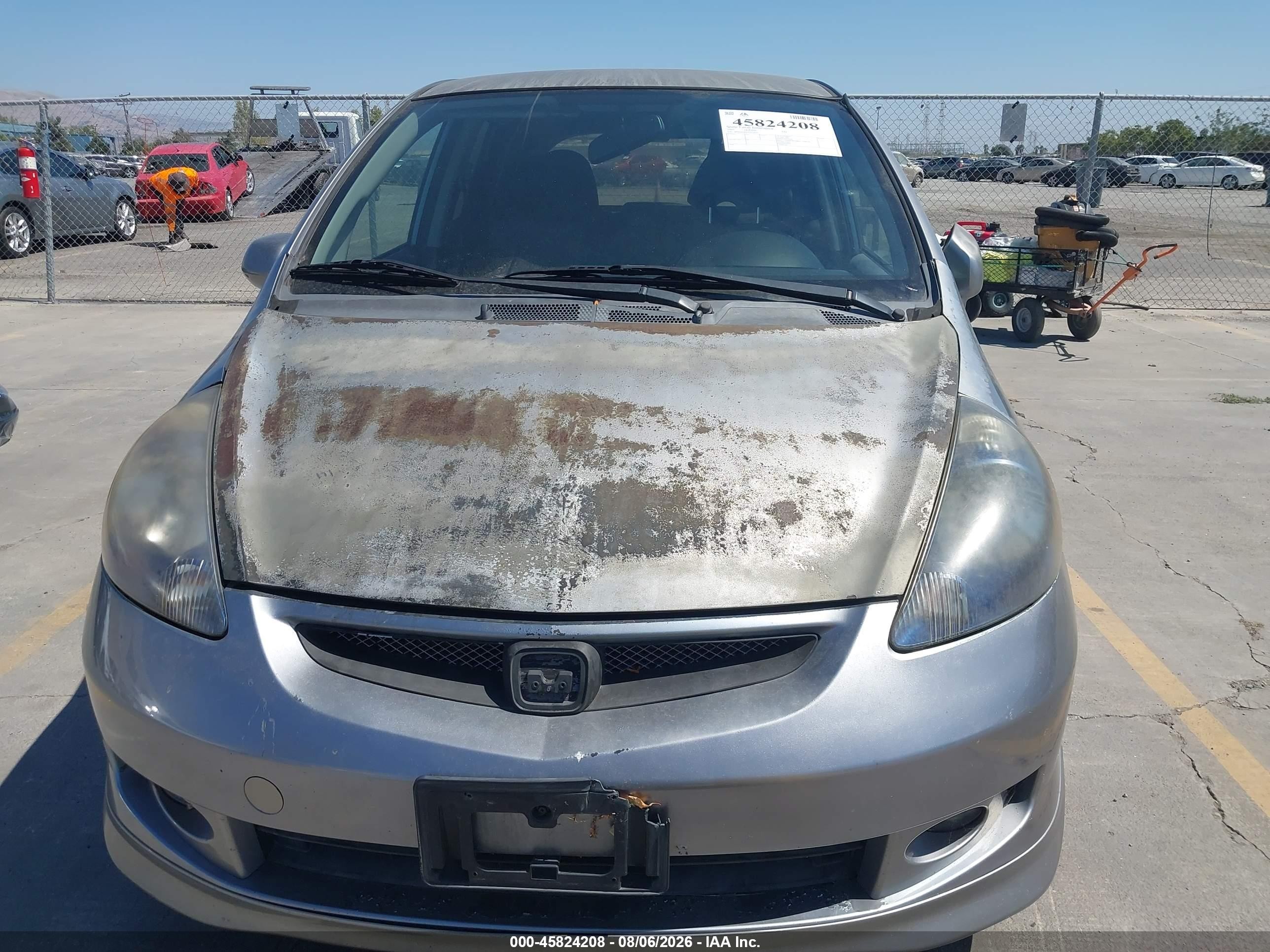 2007 Honda Fit Sport Silver vin: JHMGD38677S024516