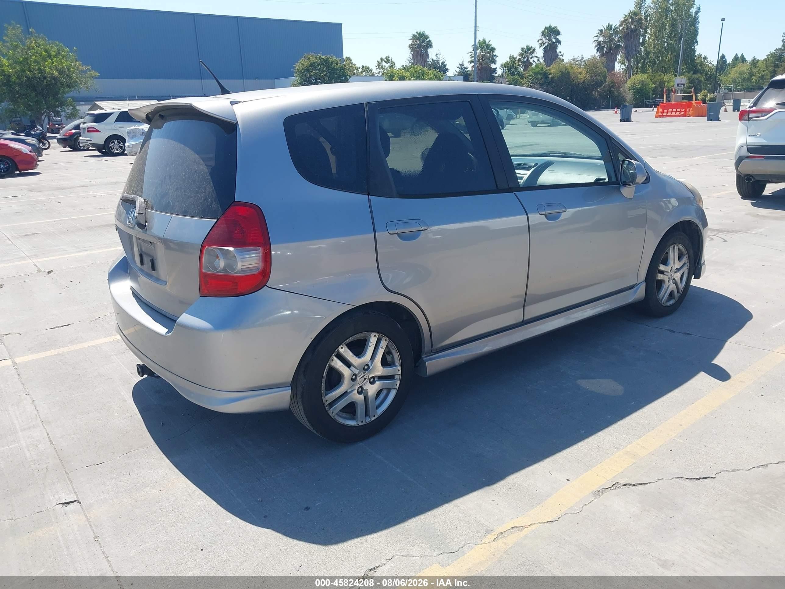 2007 Honda Fit Sport Silver vin: JHMGD38677S024516