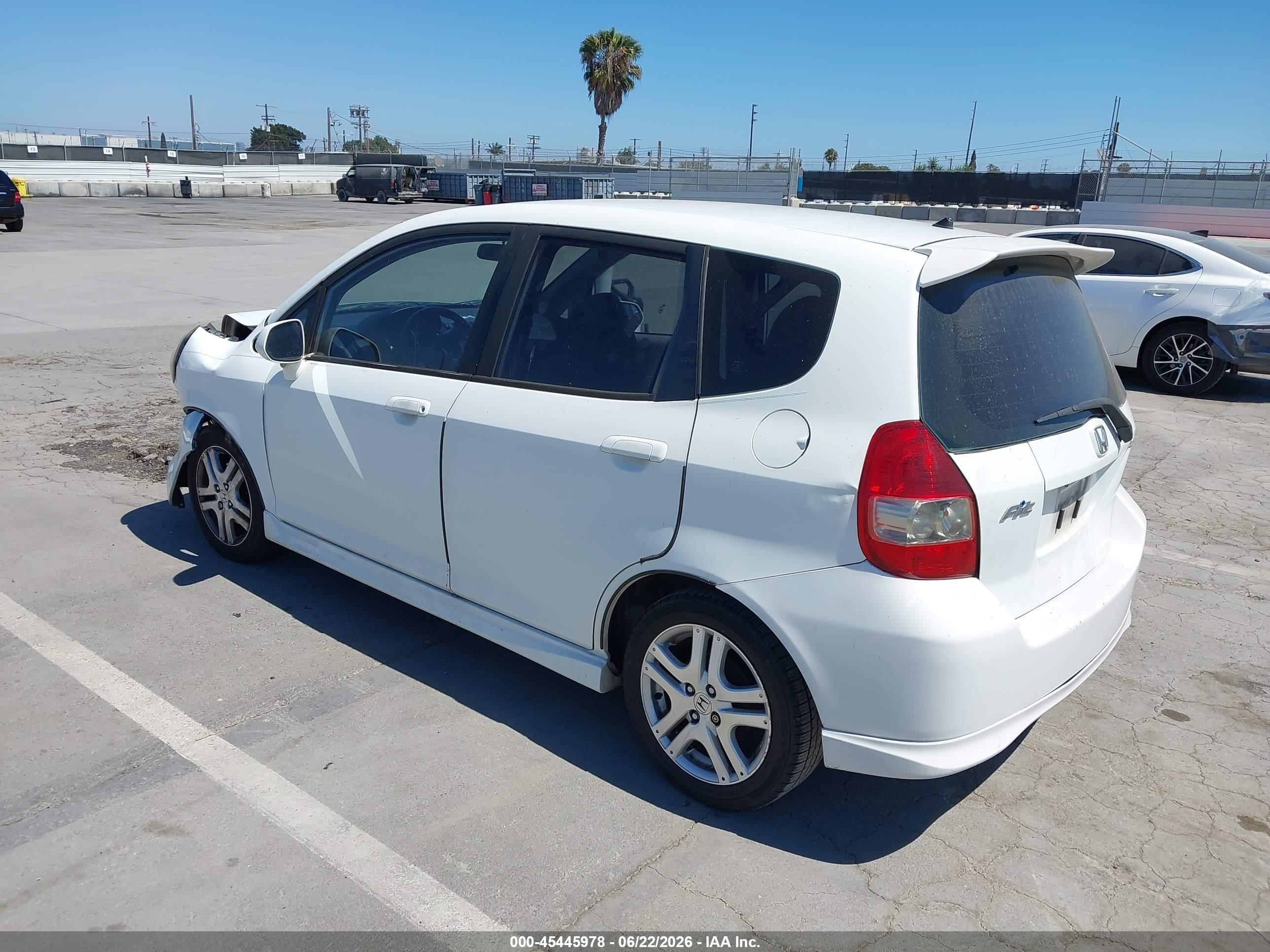 2007 Honda Fit Sport White vin: JHMGD38677S046290