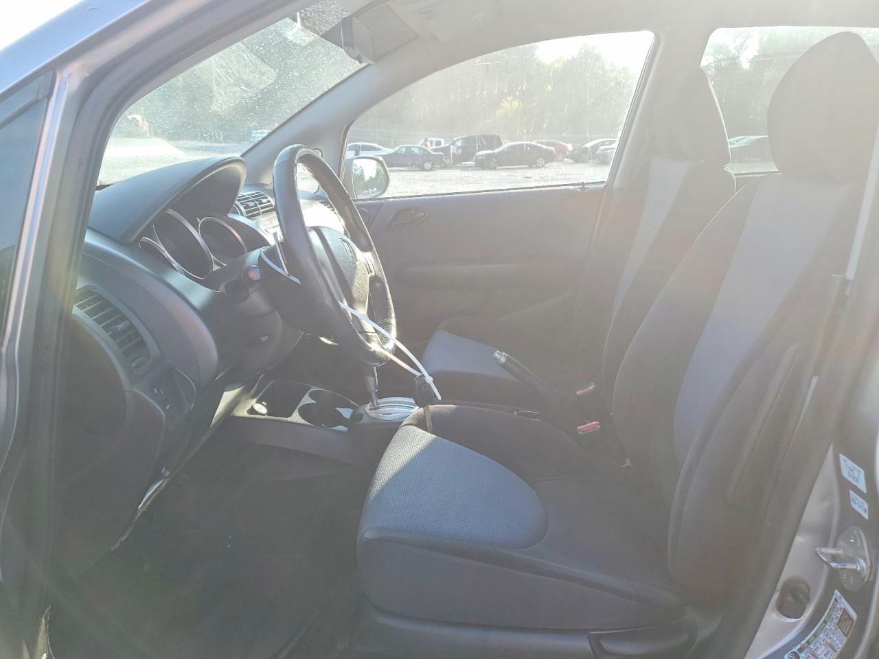 2008 Honda Fit Sport Silver vin: JHMGD38678S001805