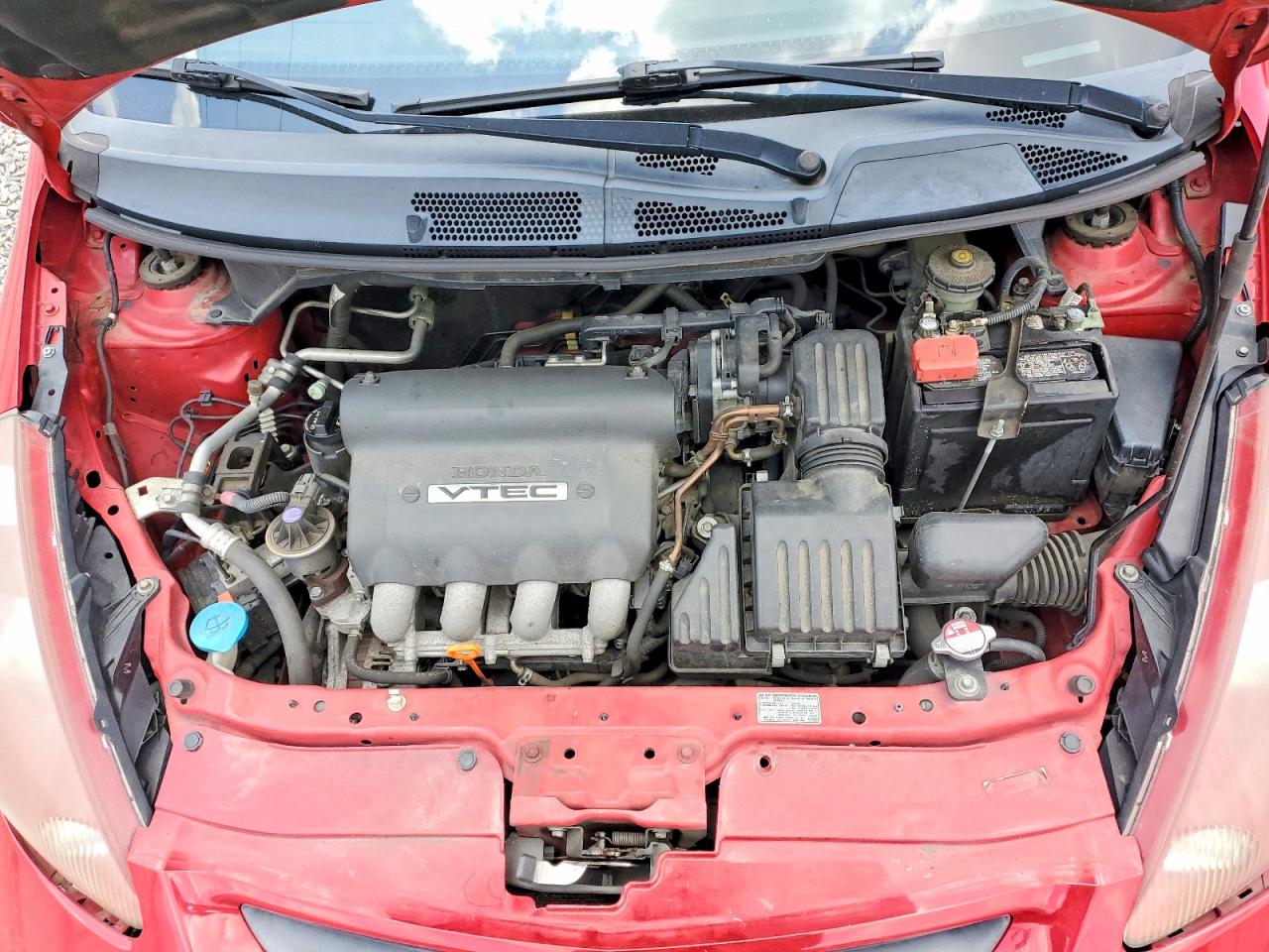 2007 Honda Fit S Red vin: JHMGD38687S007255