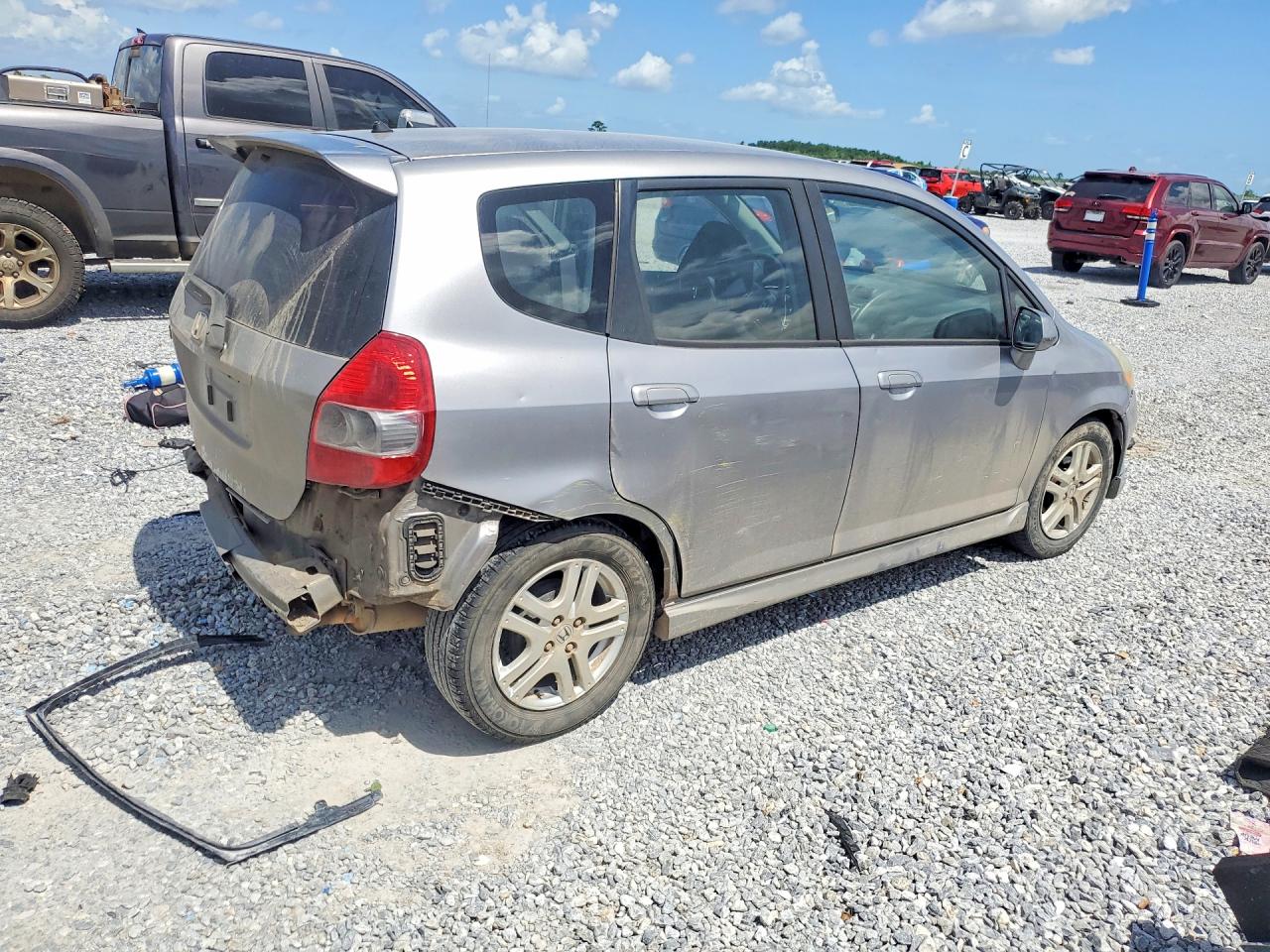 2007 Honda Fit S Silver vin: JHMGD38687S016263