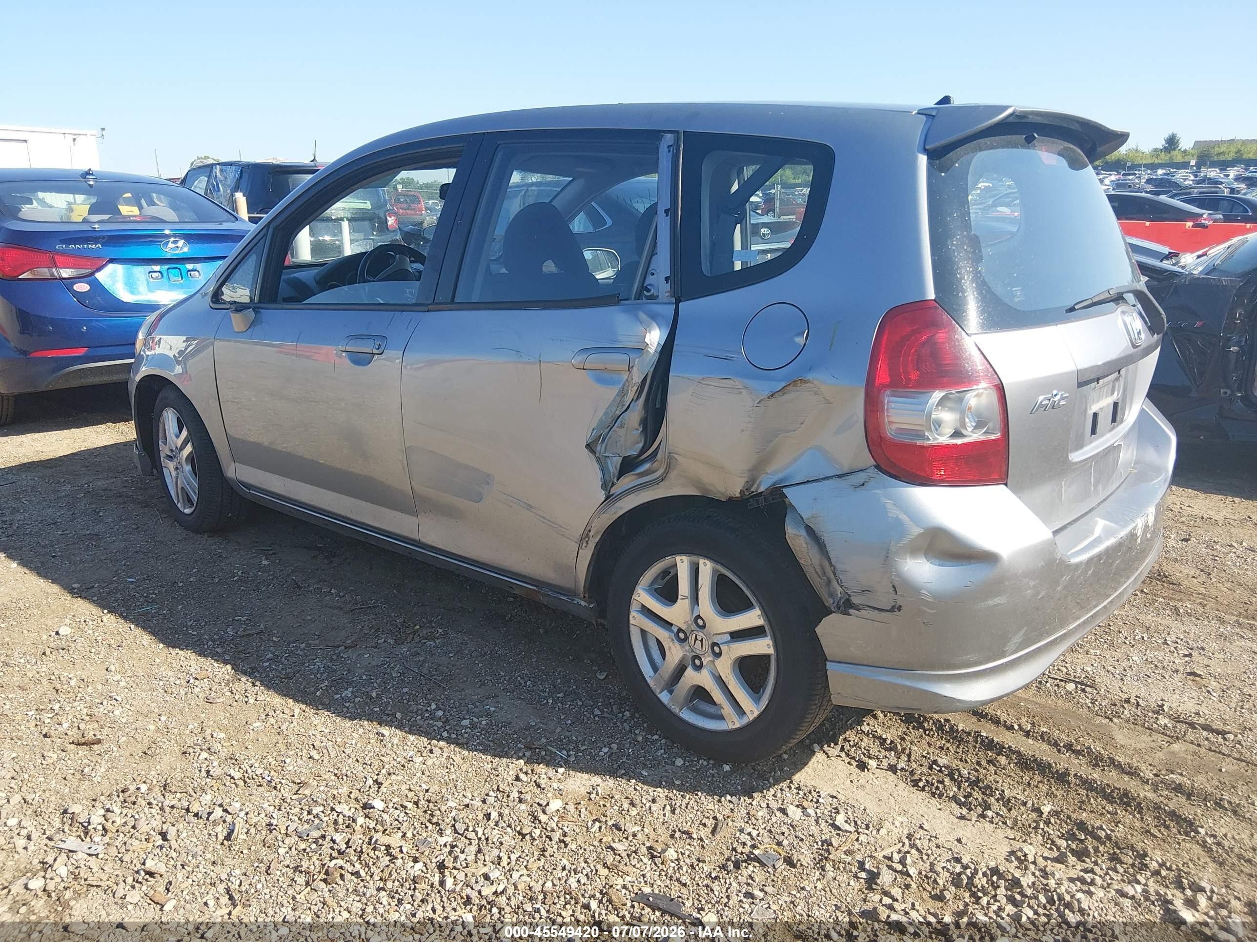 2007 Honda Fit Sport Silver vin: JHMGD38687S039476