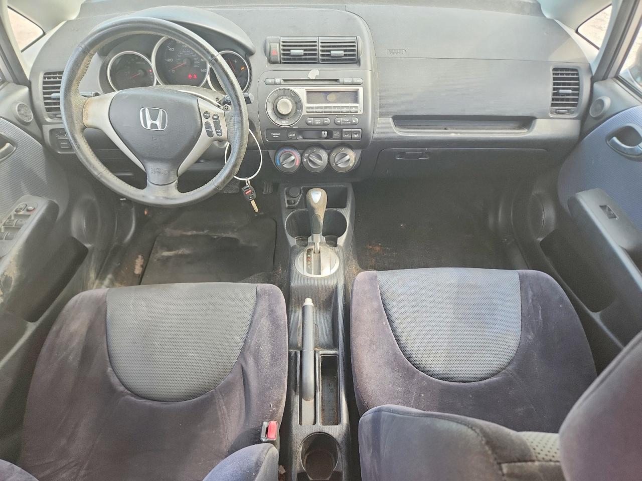 2007 Honda Fit S Silver vin: JHMGD38697S003358