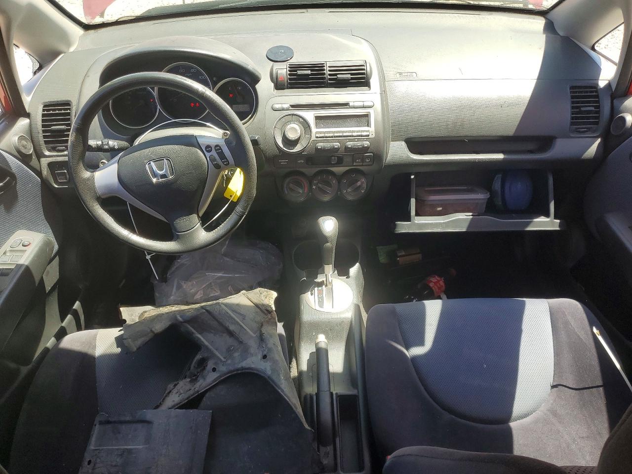 2007 Honda Fit Red vin: JHMGD38697S044007