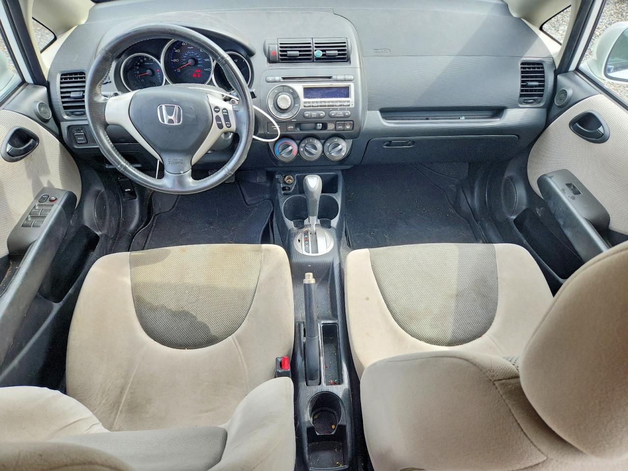 2007 Honda Fit S White vin: JHMGD38697S055637