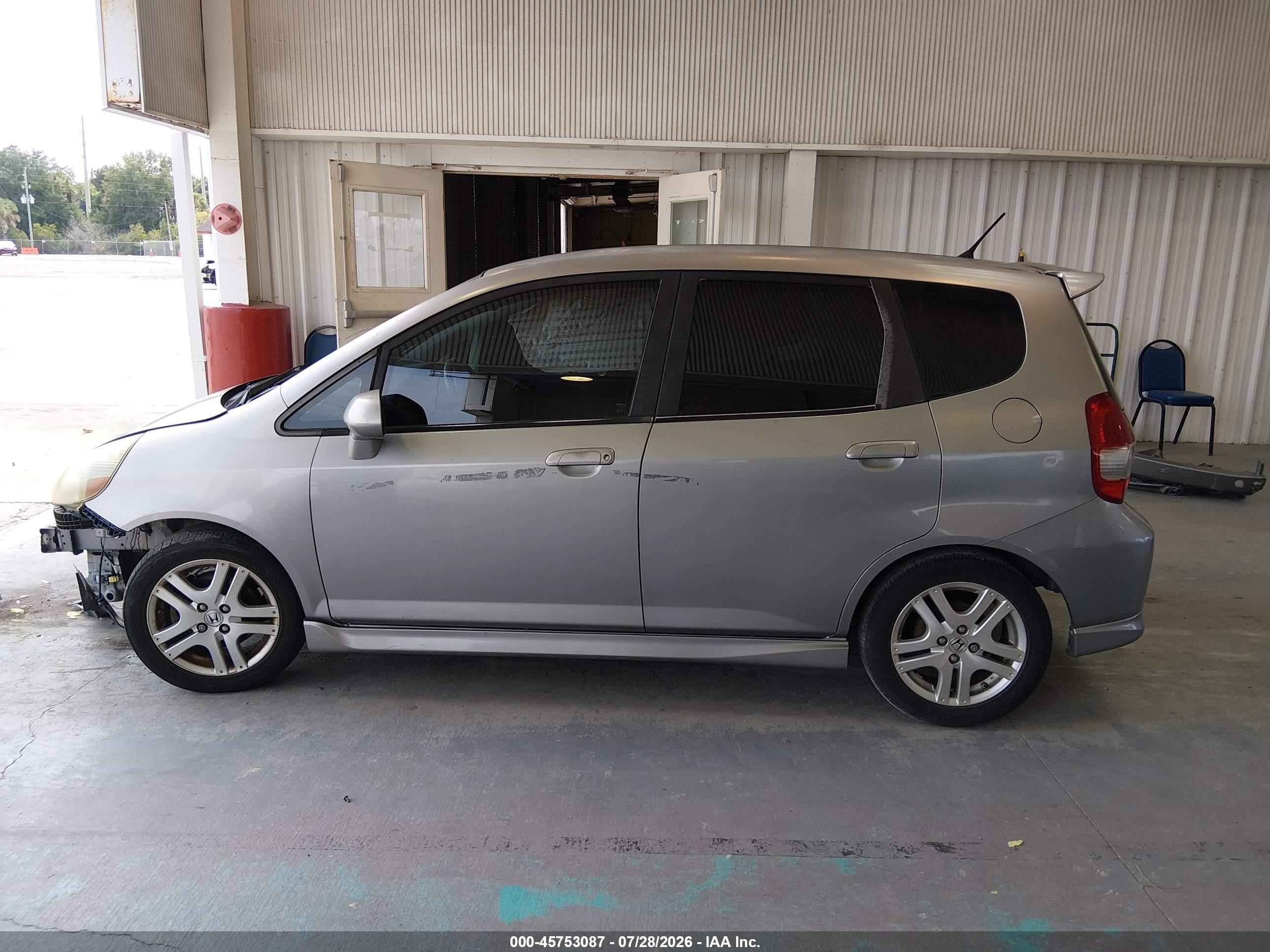 2008 Honda Fit Sport Silver vin: JHMGD38698S033557