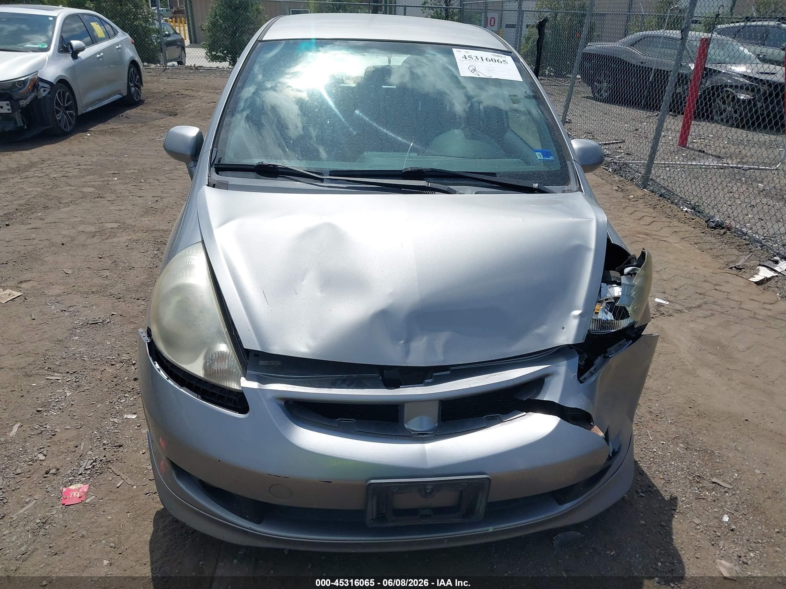 2008 Honda Fit Sport Gray vin: JHMGD38698S037804
