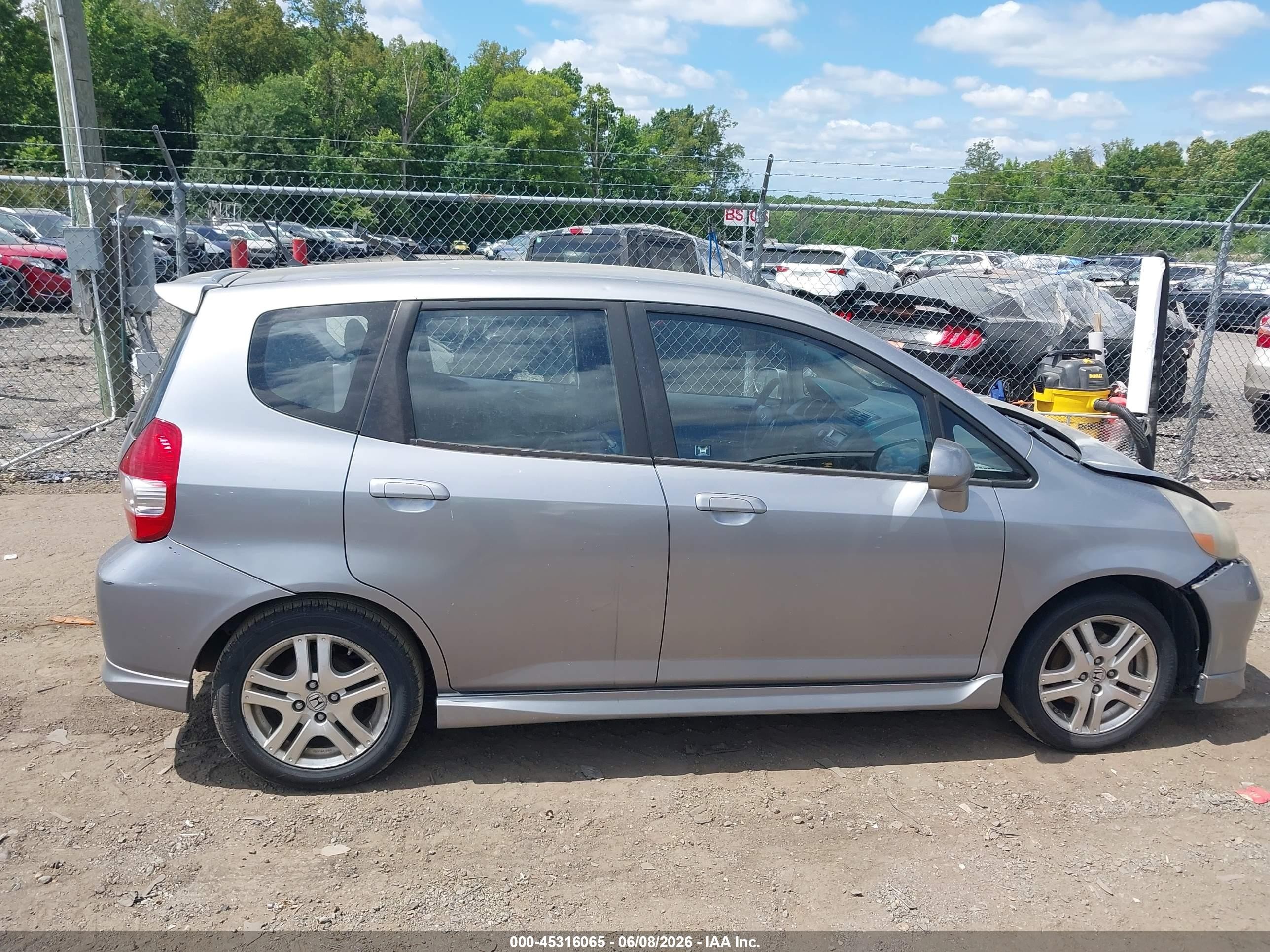 2008 Honda Fit Sport Gray vin: JHMGD38698S037804