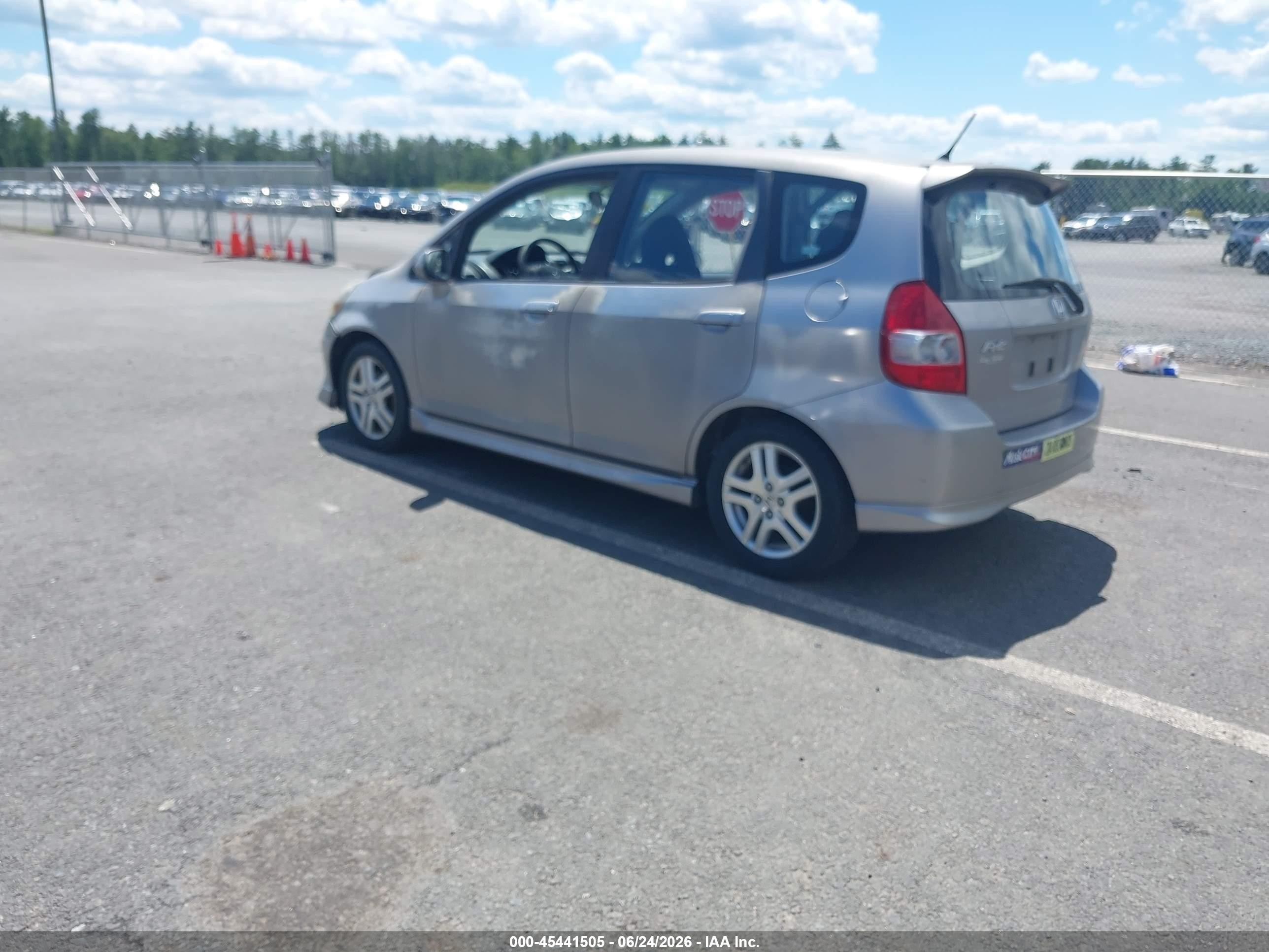 2008 Honda Fit Sport Серебряный vin: JHMGD386X8S009297