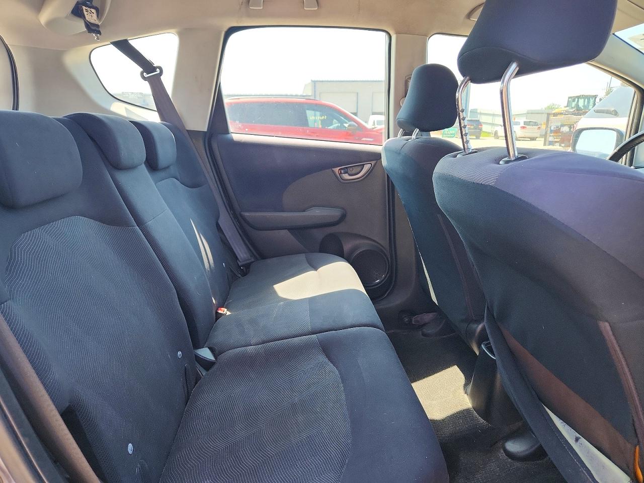 2009 Honda Fit Sport Silver vin: JHMGE87419S058819