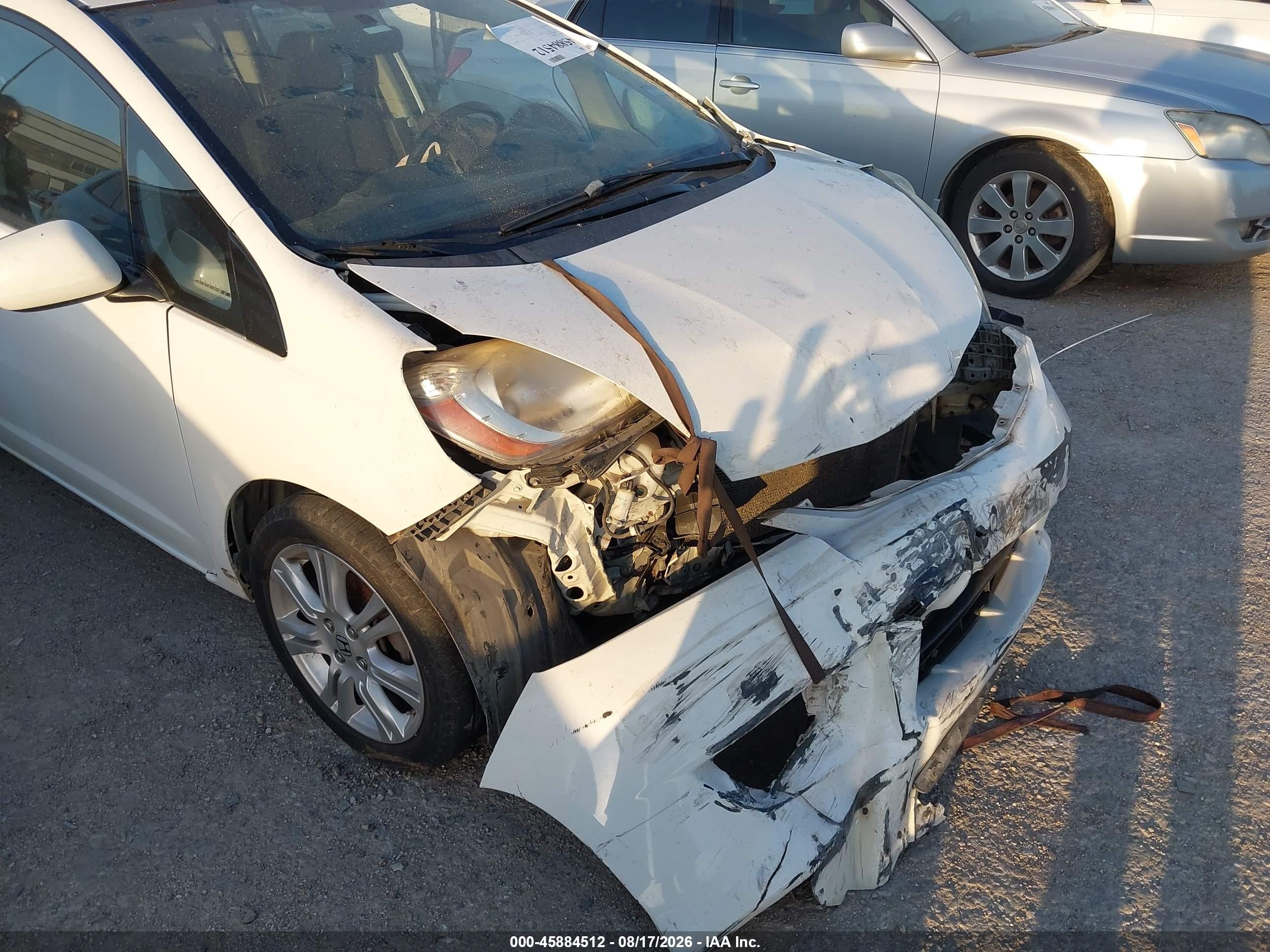 2009 Honda Fit Sport White vin: JHMGE87429C007033