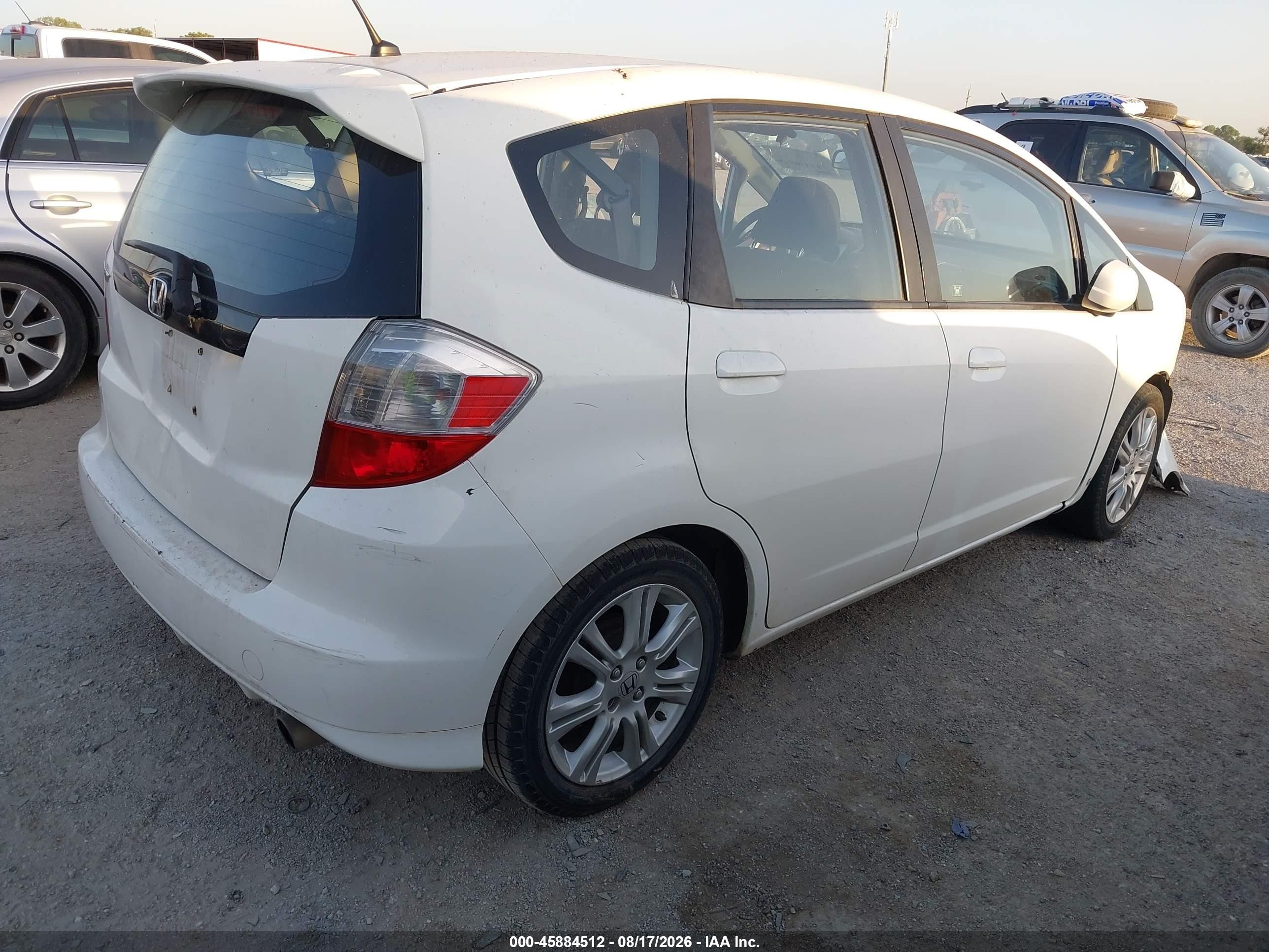 2009 Honda Fit Sport White vin: JHMGE87429C007033